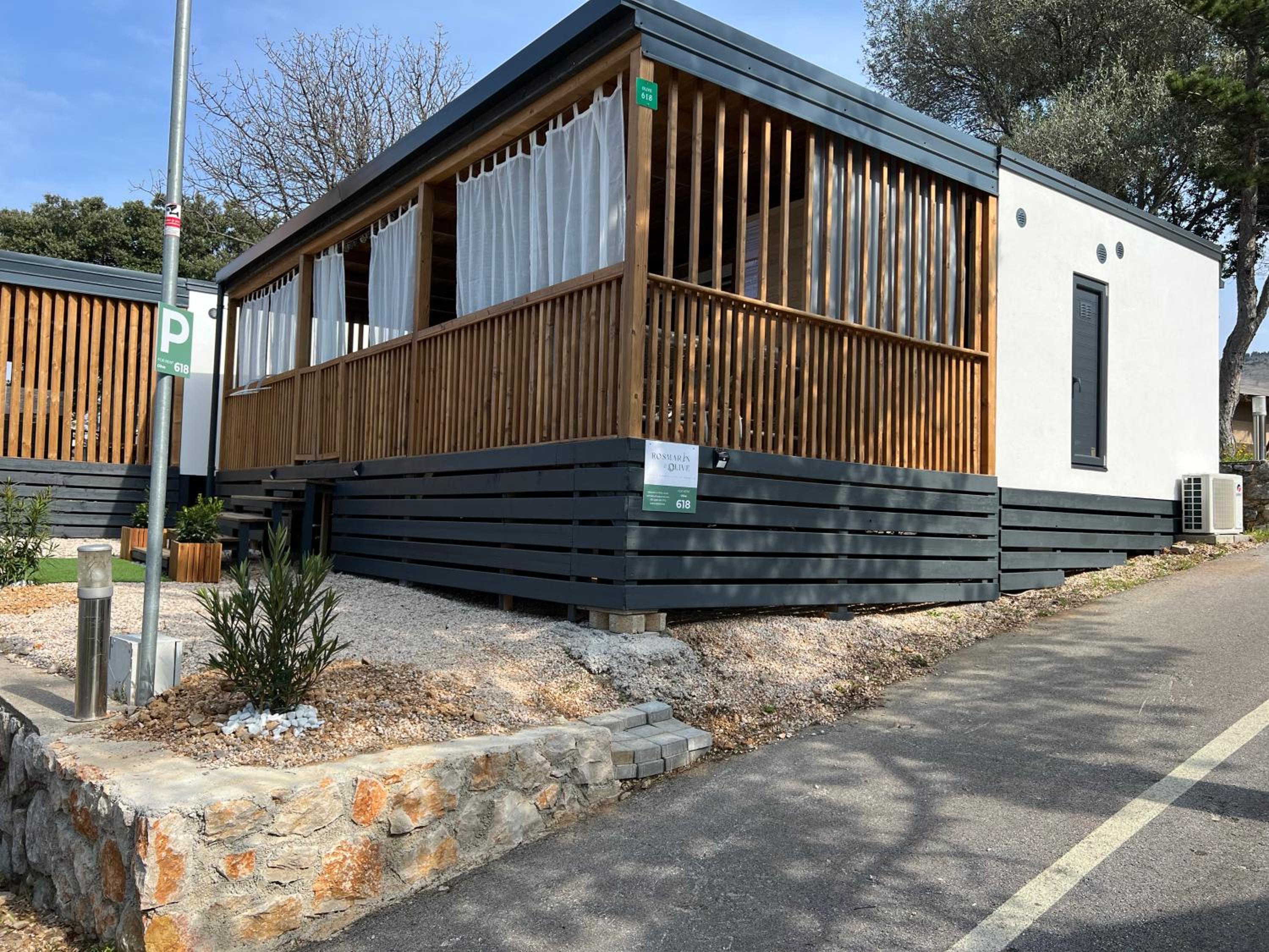 Mobile Home photo 3