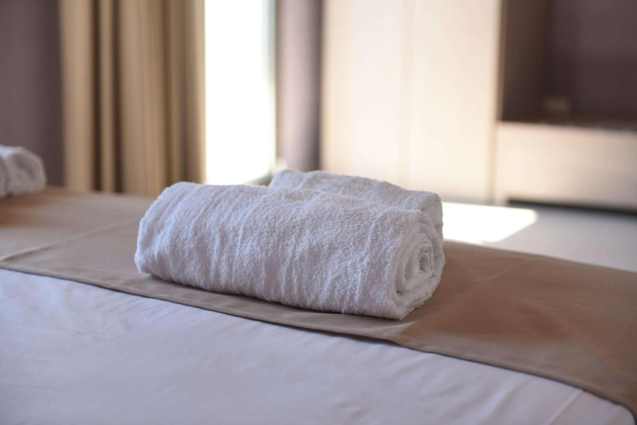 Quadruple Room with Sea View - Photo 4