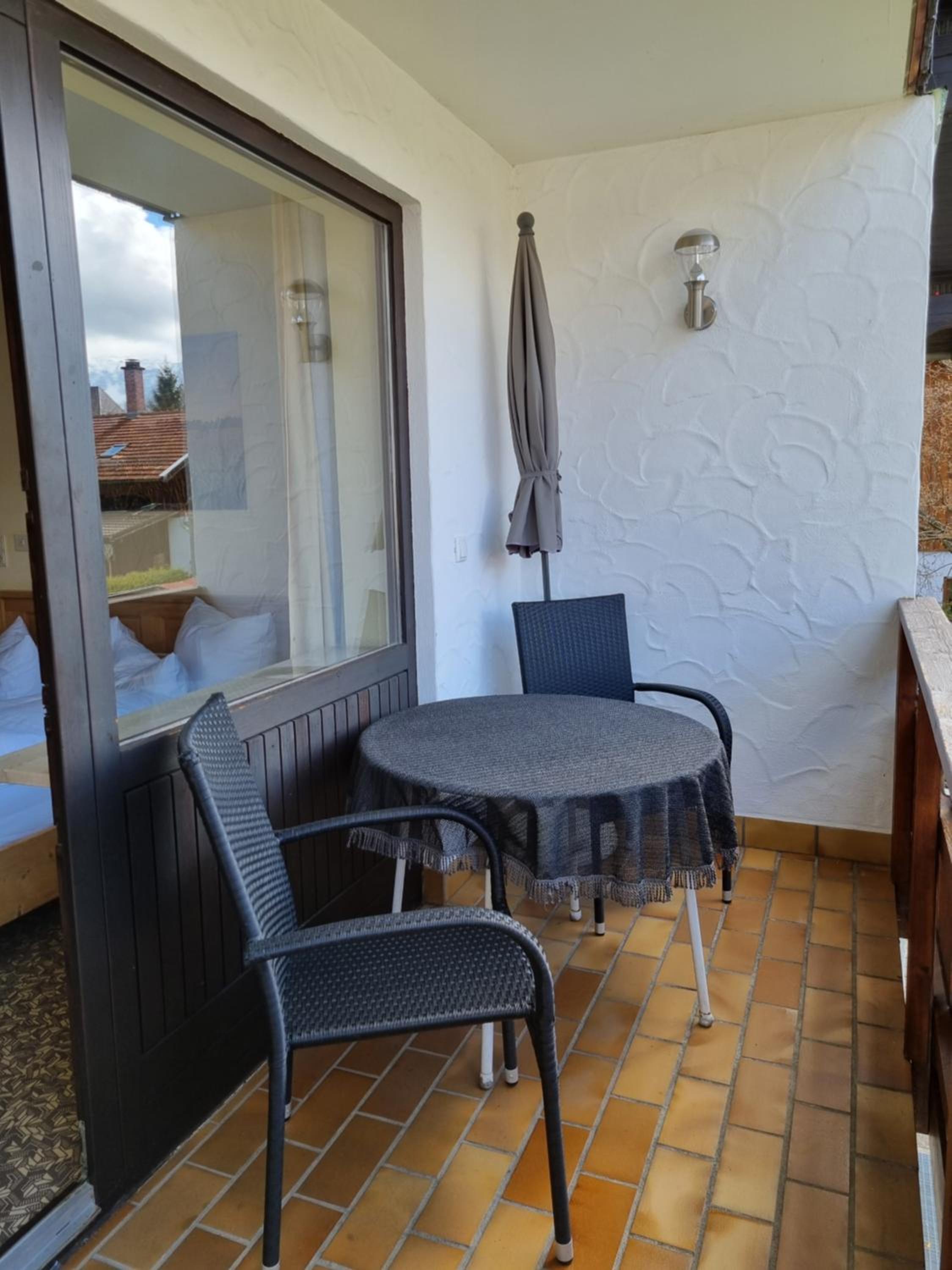 Non Renovated - Low Budget Double Room with Balcony or Terrace photo 2