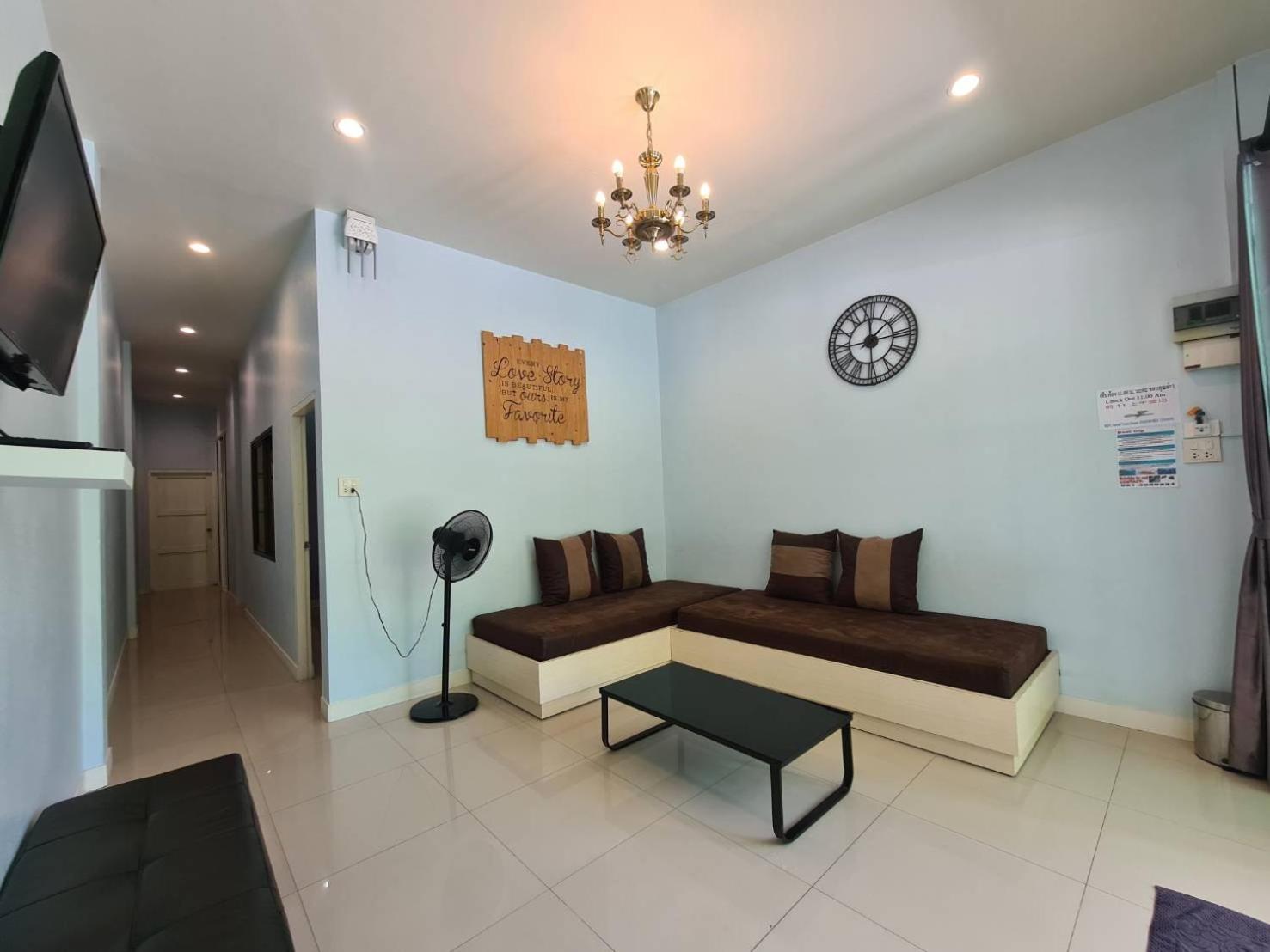 Two-Bedroom House - Photo 35