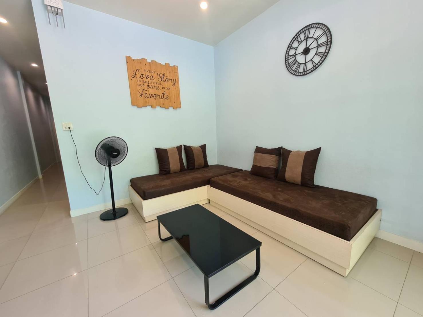 Two-Bedroom House - Photo 33