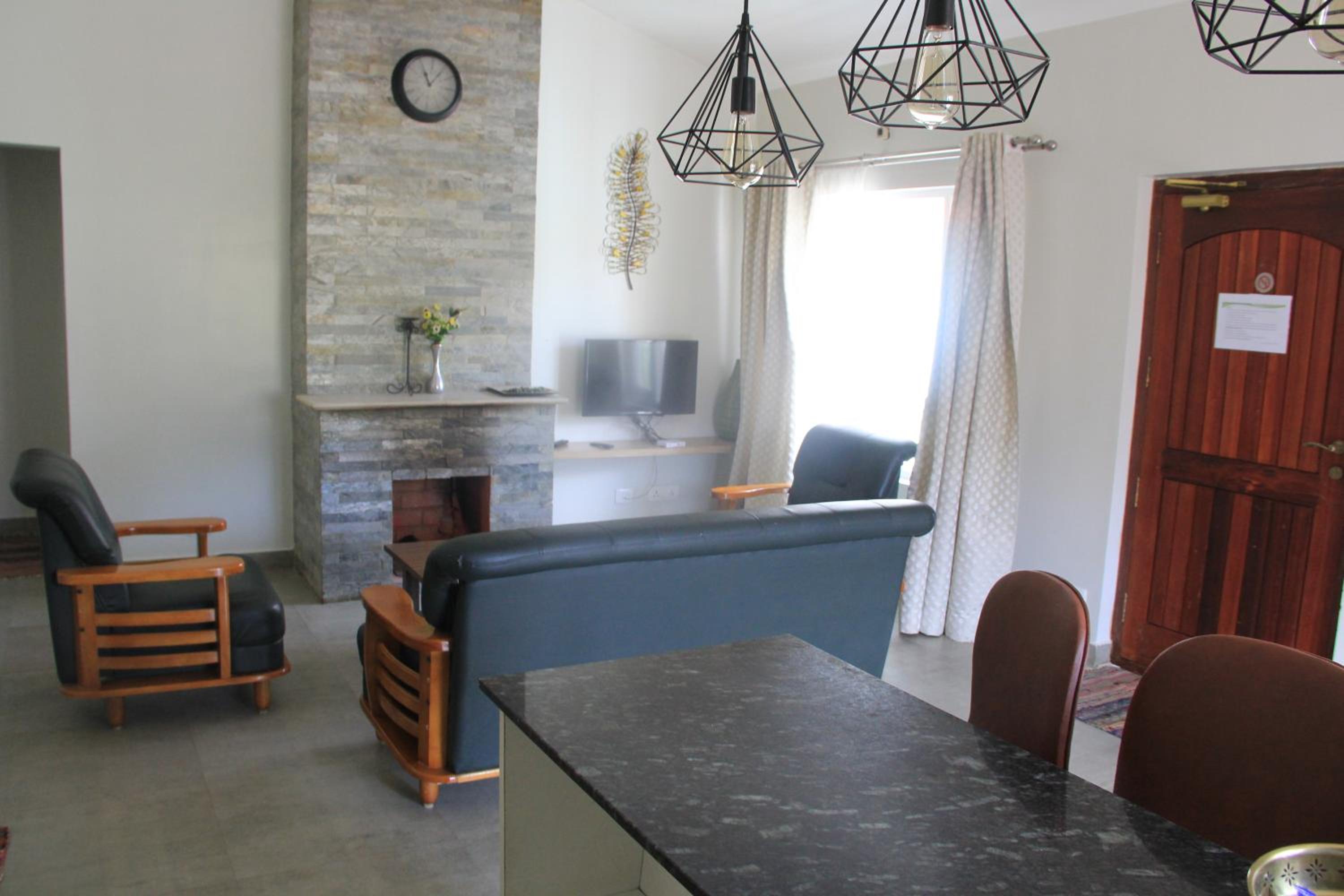 Amazon Residence - Three Bedroom Apartment with Private Balcony - Photo 14