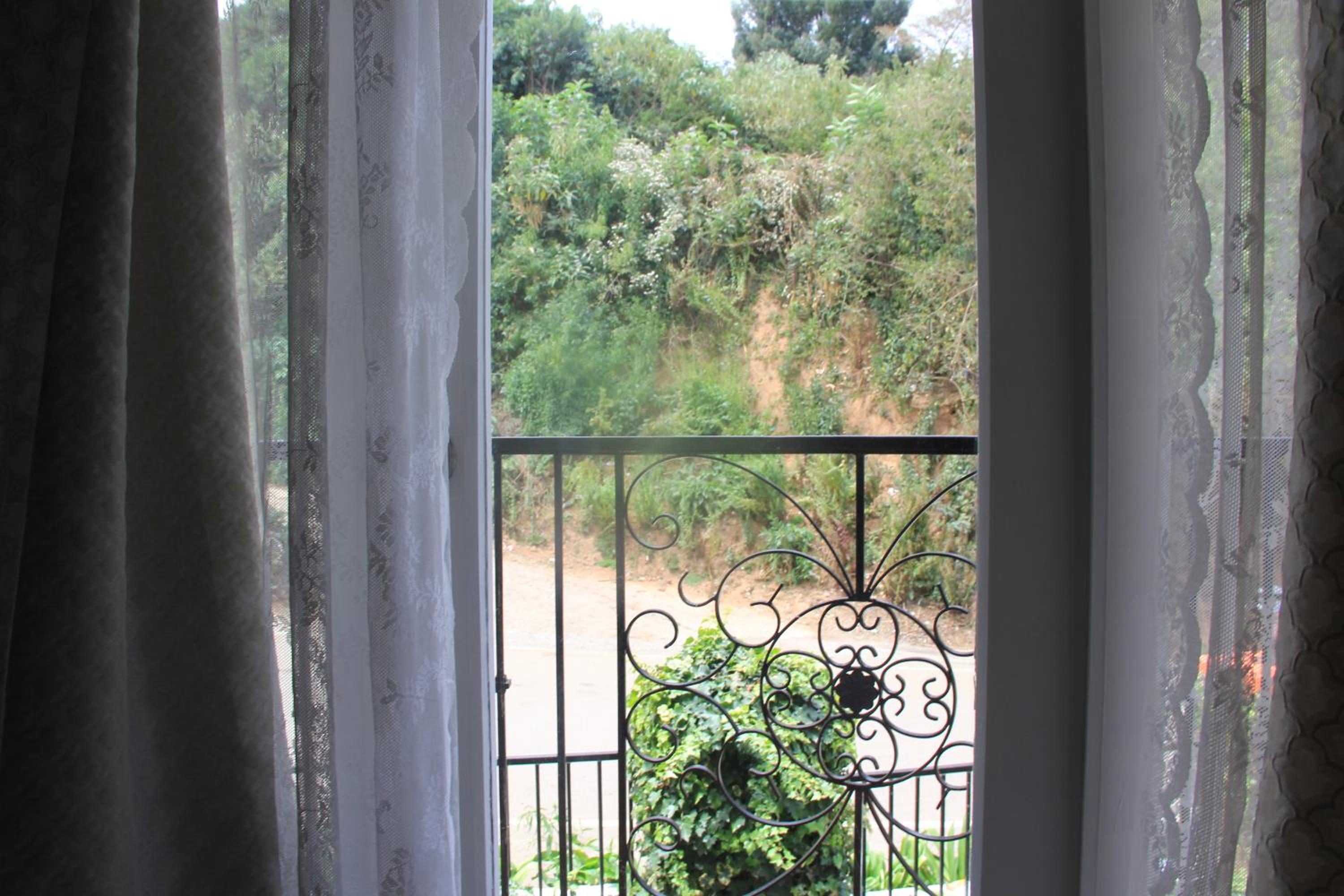 Amazon Residence - Three Bedroom Apartment with Private Balcony - Photo 15