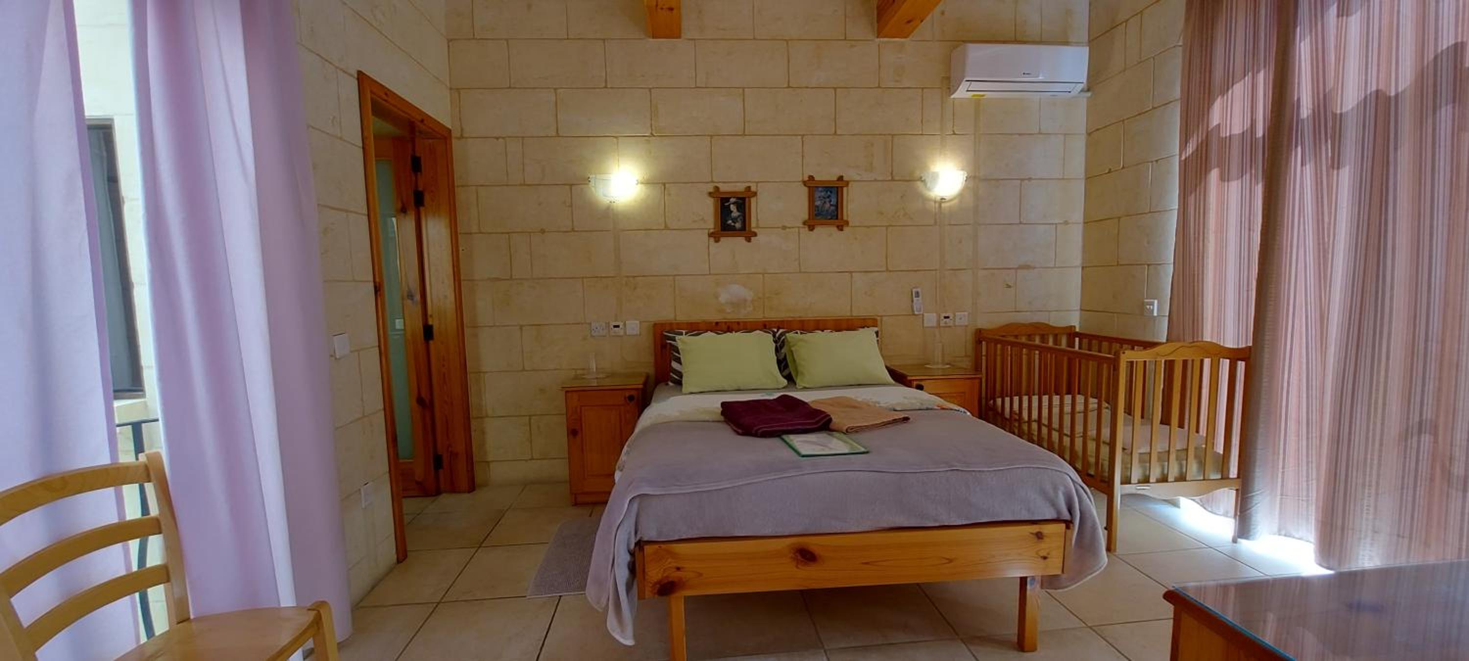 Doppelzimmer mit Poolblick