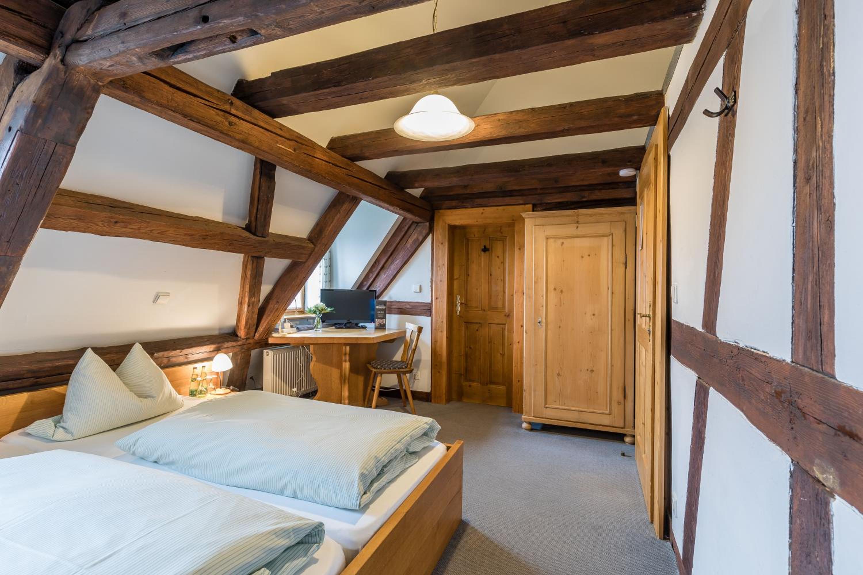 Standard Double Room photo 2