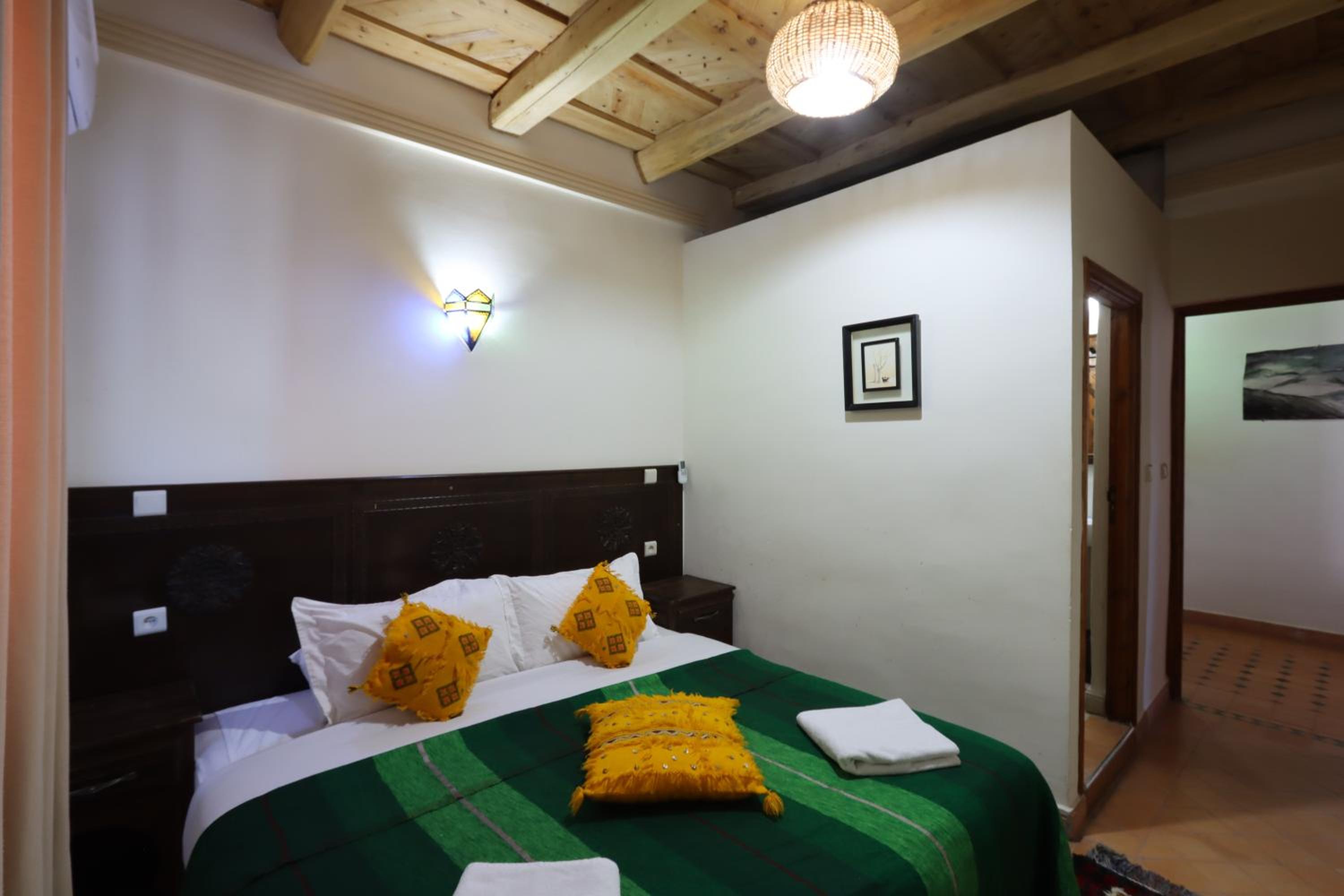 Superior Double or Twin Room - Photo 12