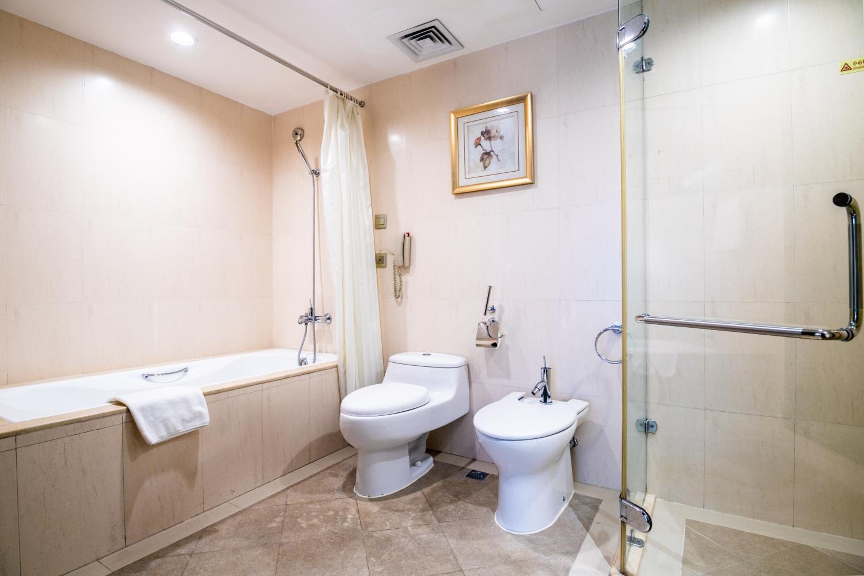 Business Suite photo 3
