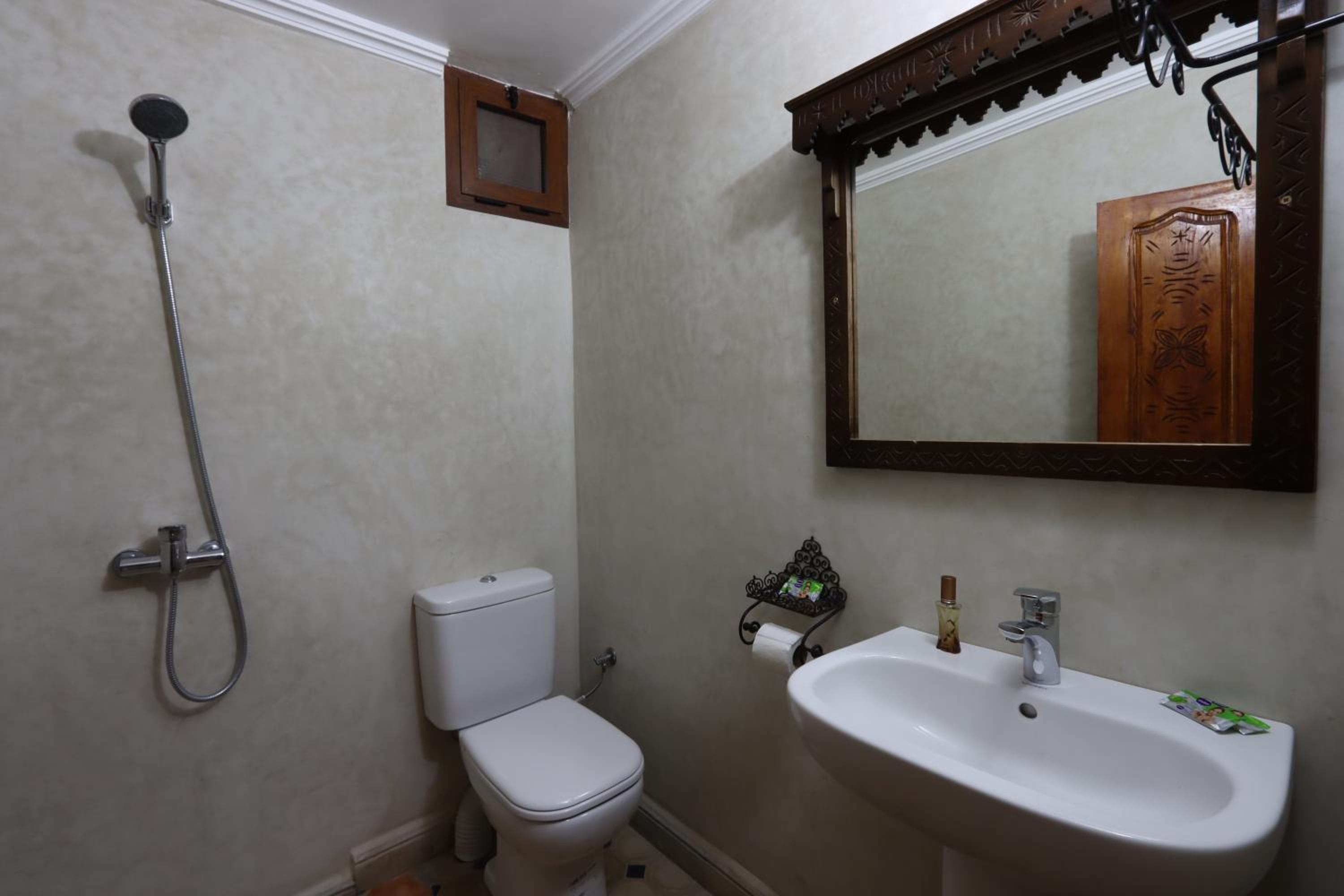 Superior Double or Twin Room - Photo 14