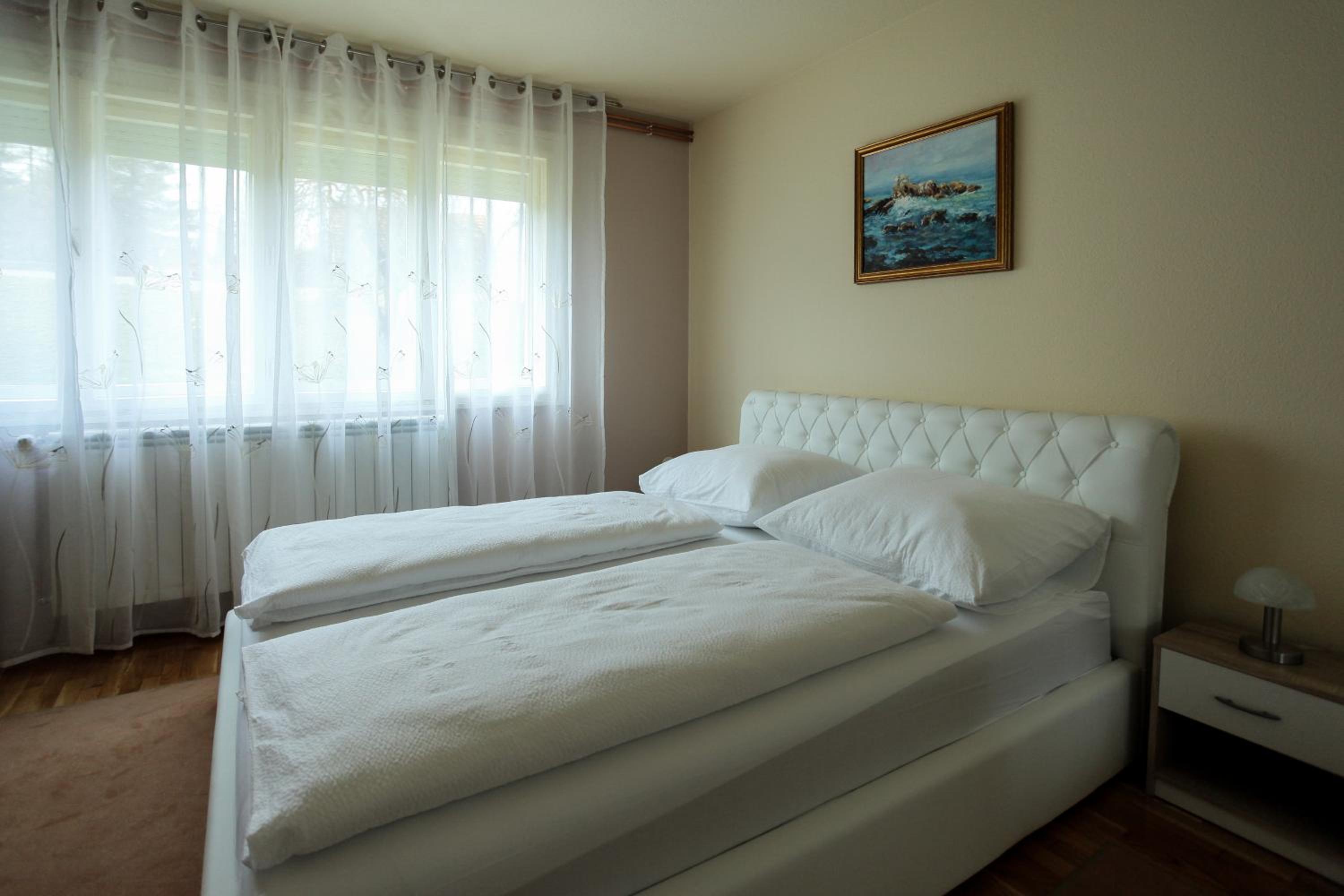 One-Bedroom Apartment - Ground Floor - Photo 41