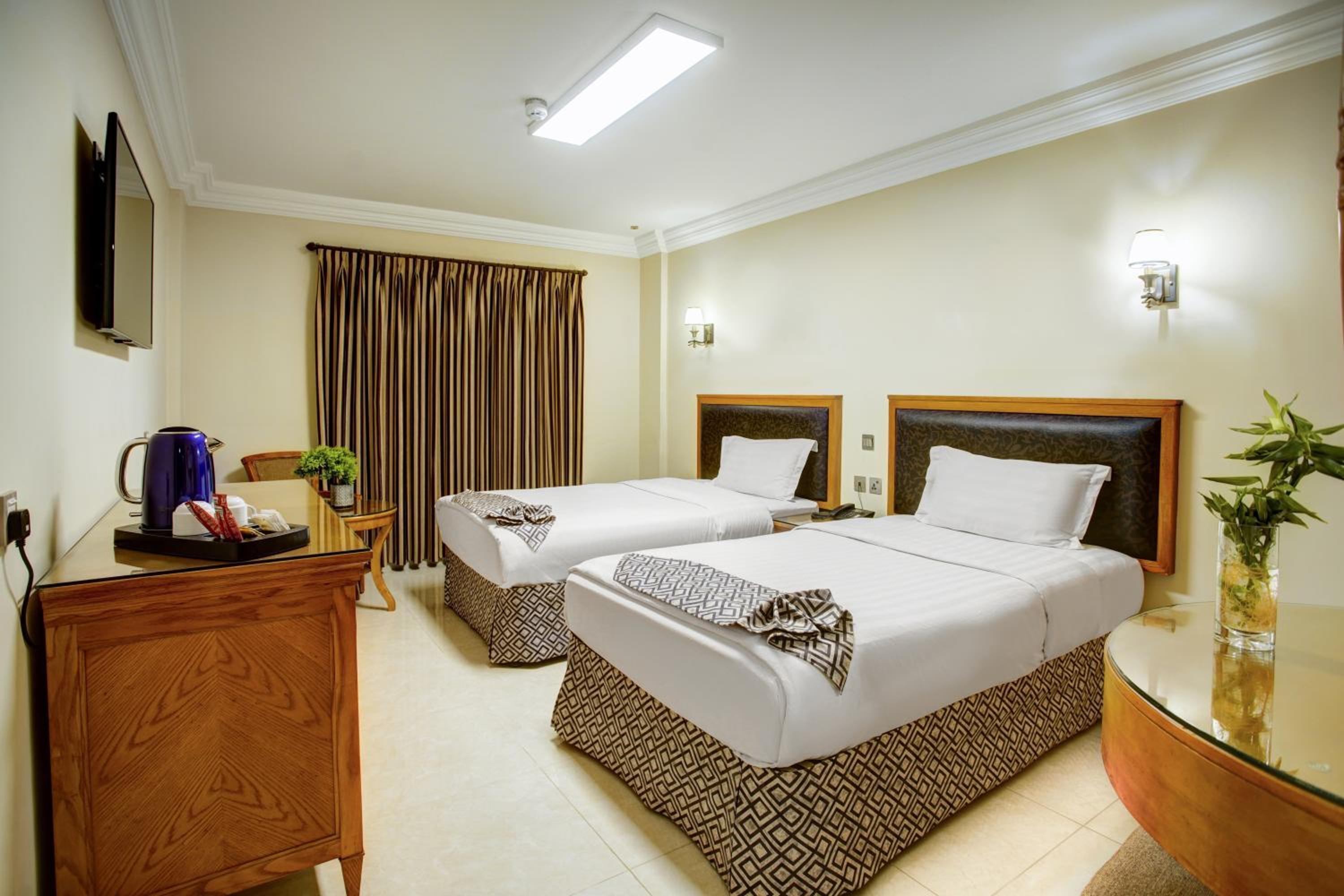 Deluxe Twin Room photo 2