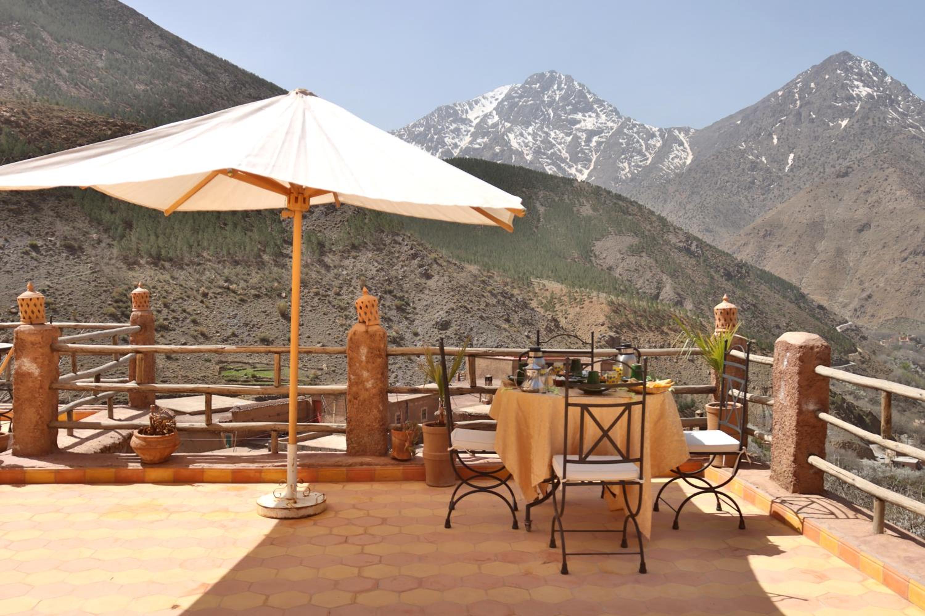 Double or Twin Room with Mountain View - Photo 5