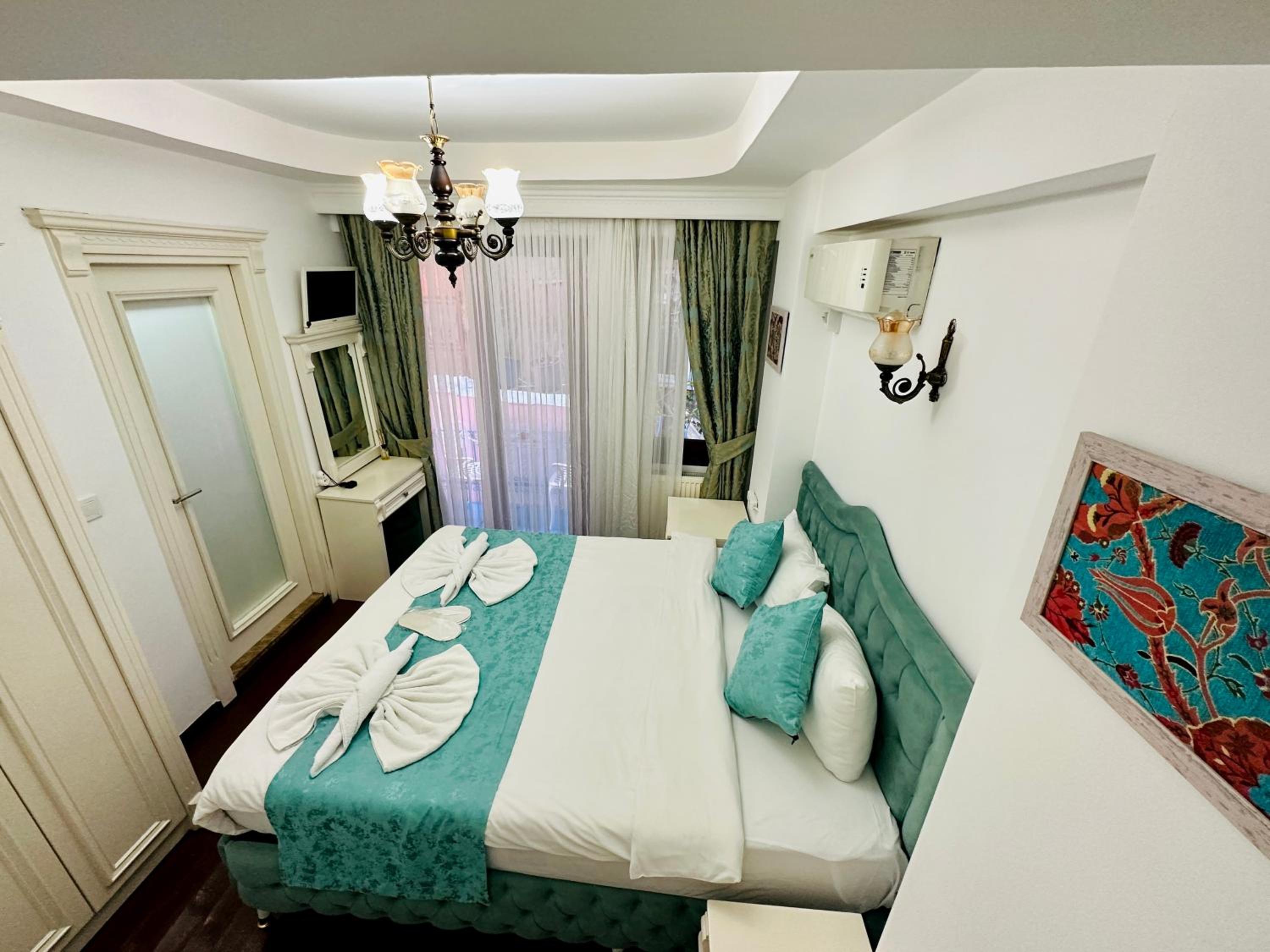 Deluxe Double Room photo 3