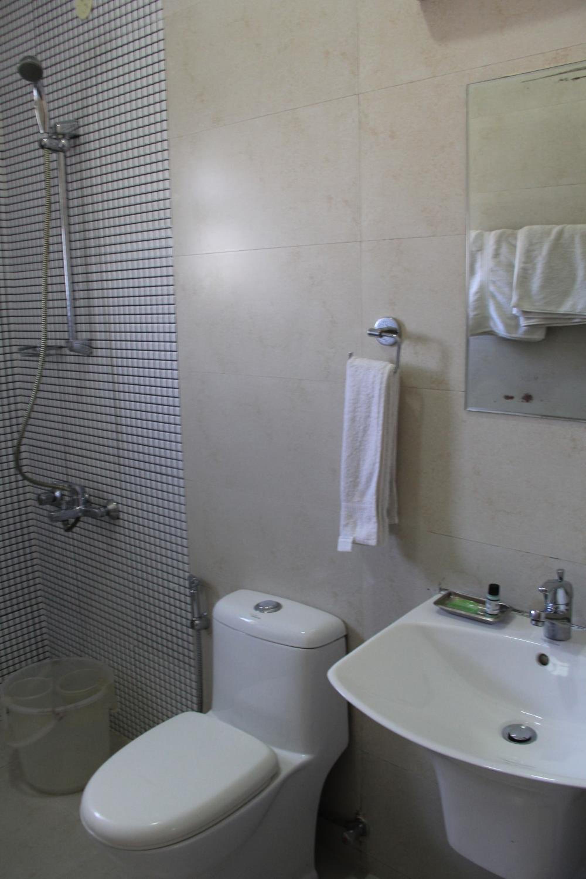Himalaya Residence - Two Bedroom Apartment with Balcony - Photo 2