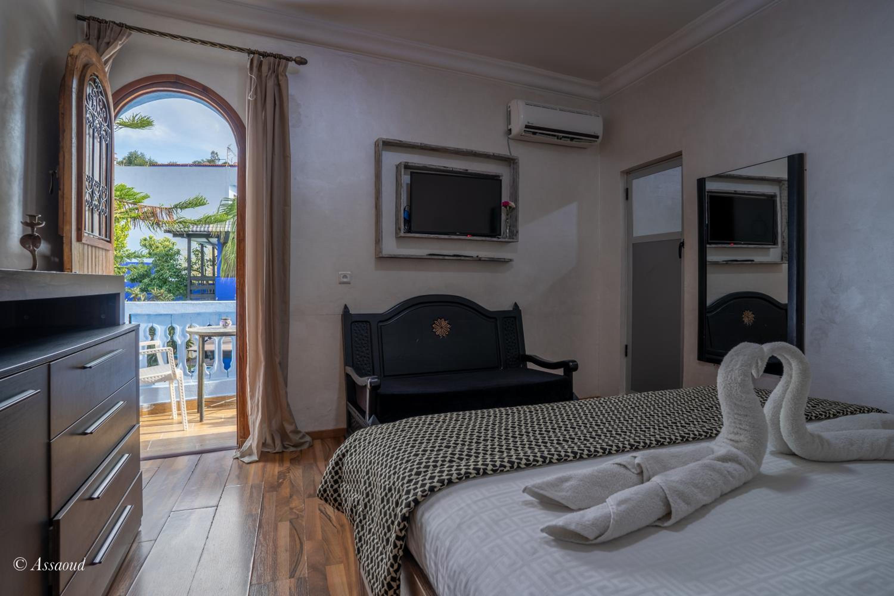 Double Room with Pool View photo 2
