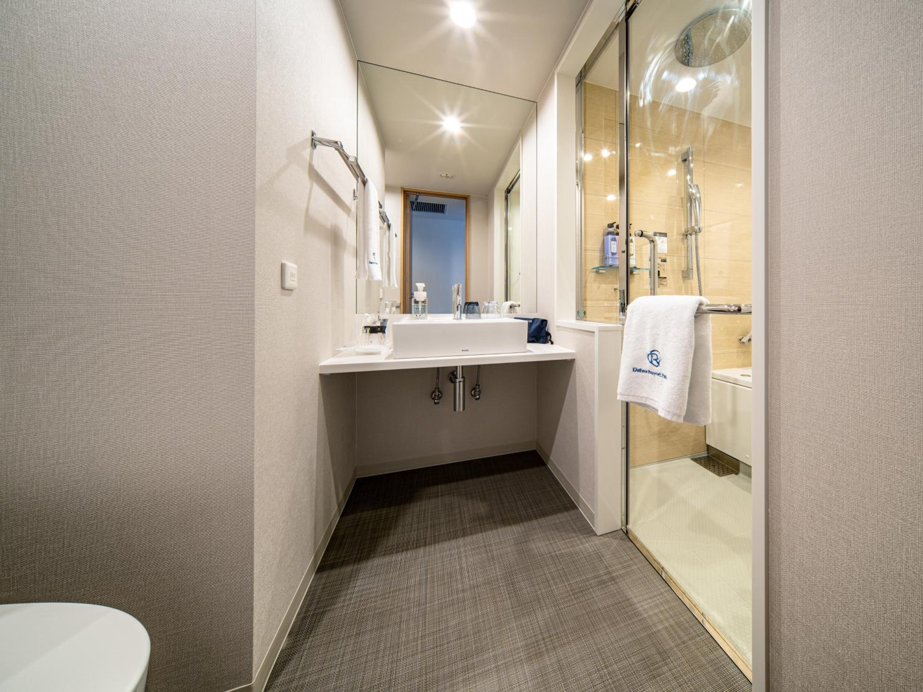 Moderate Double Room - Non-Smoking  - Photo 7