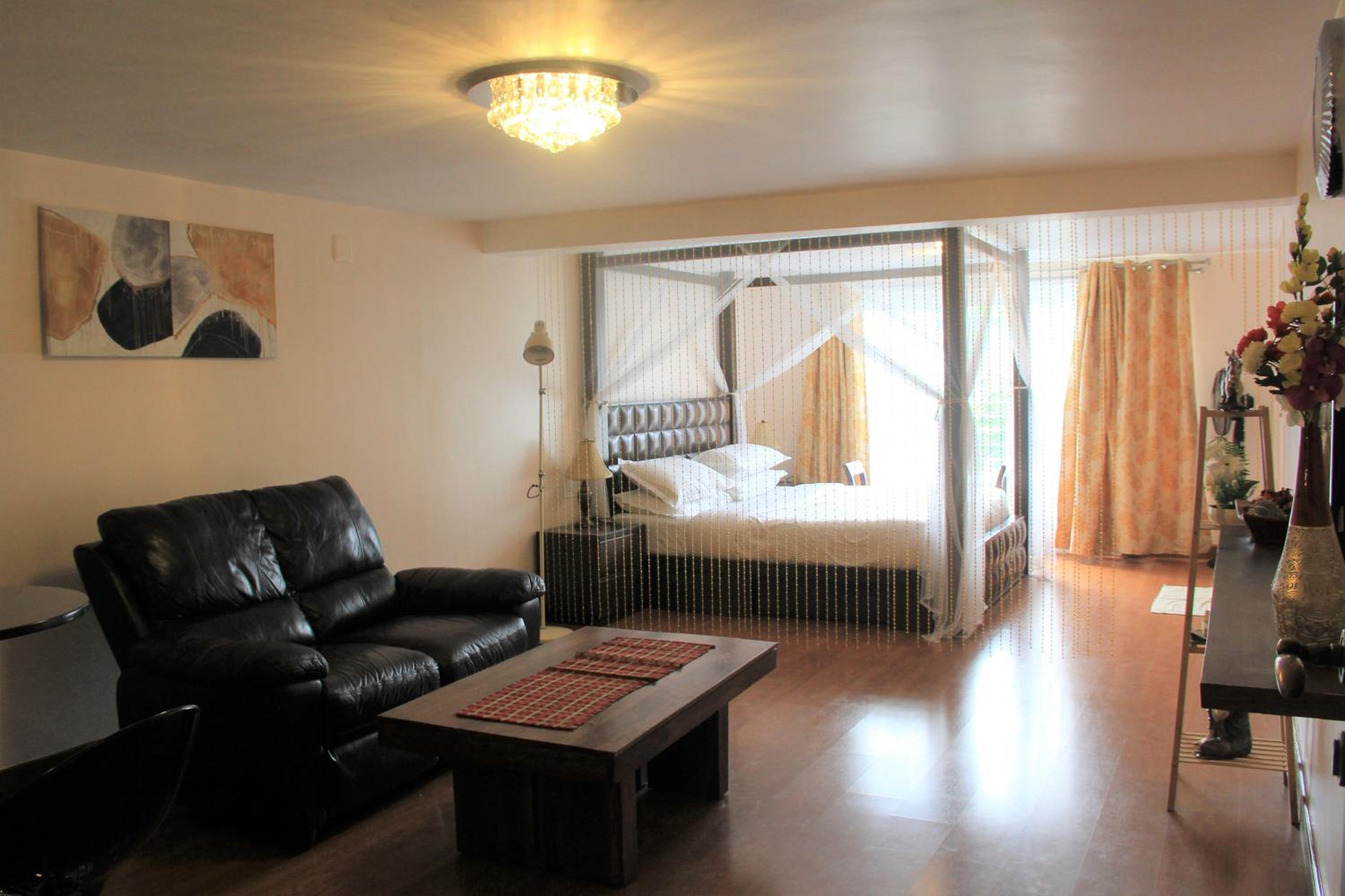 Venus Suite - Suite with Copper Bathtub photo 1