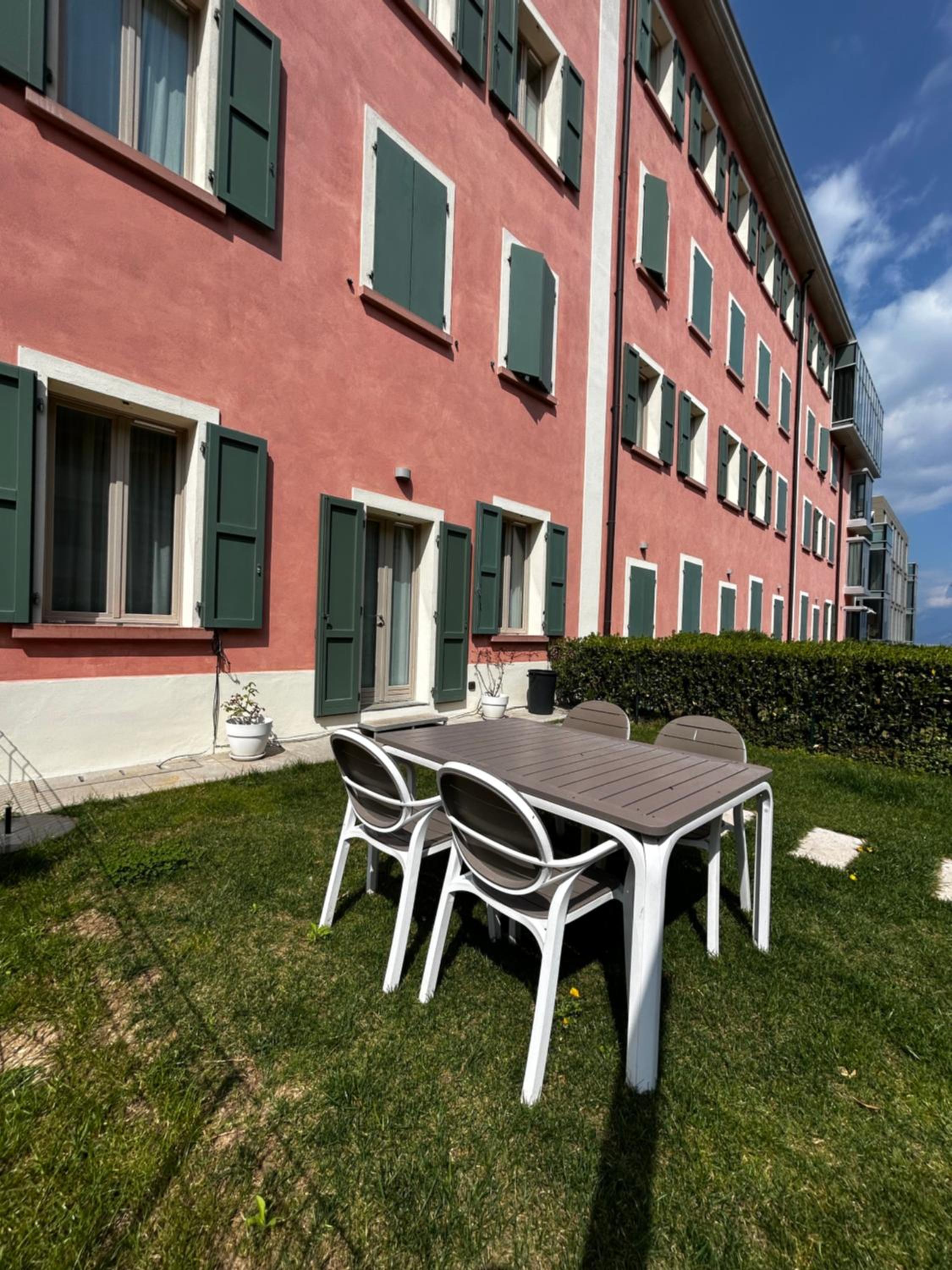 Suite - Photo 12