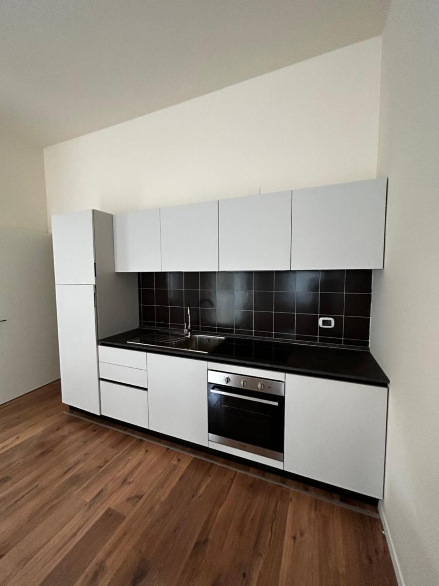 Suite - Photo 13