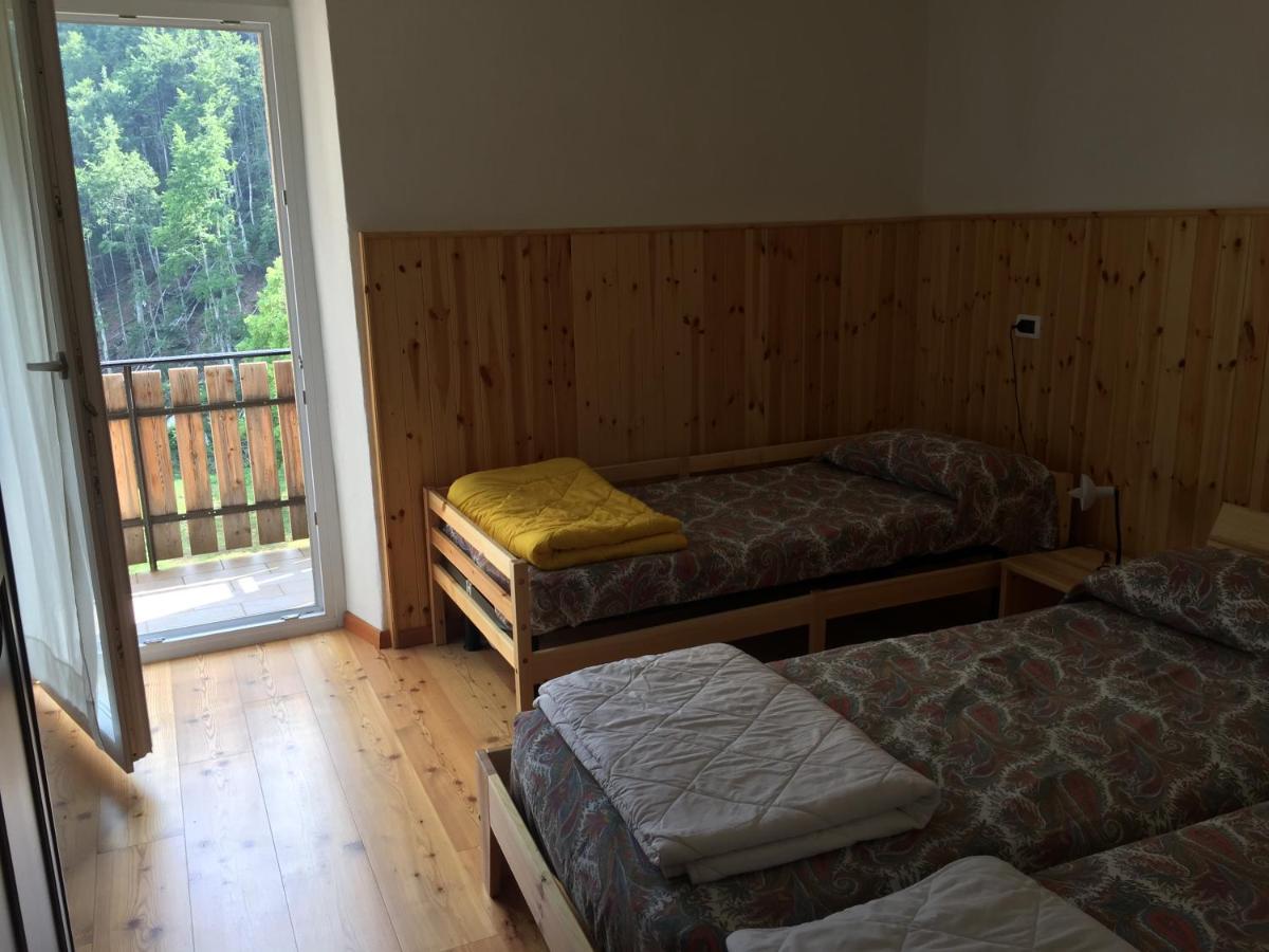 Apartment with Mountain View