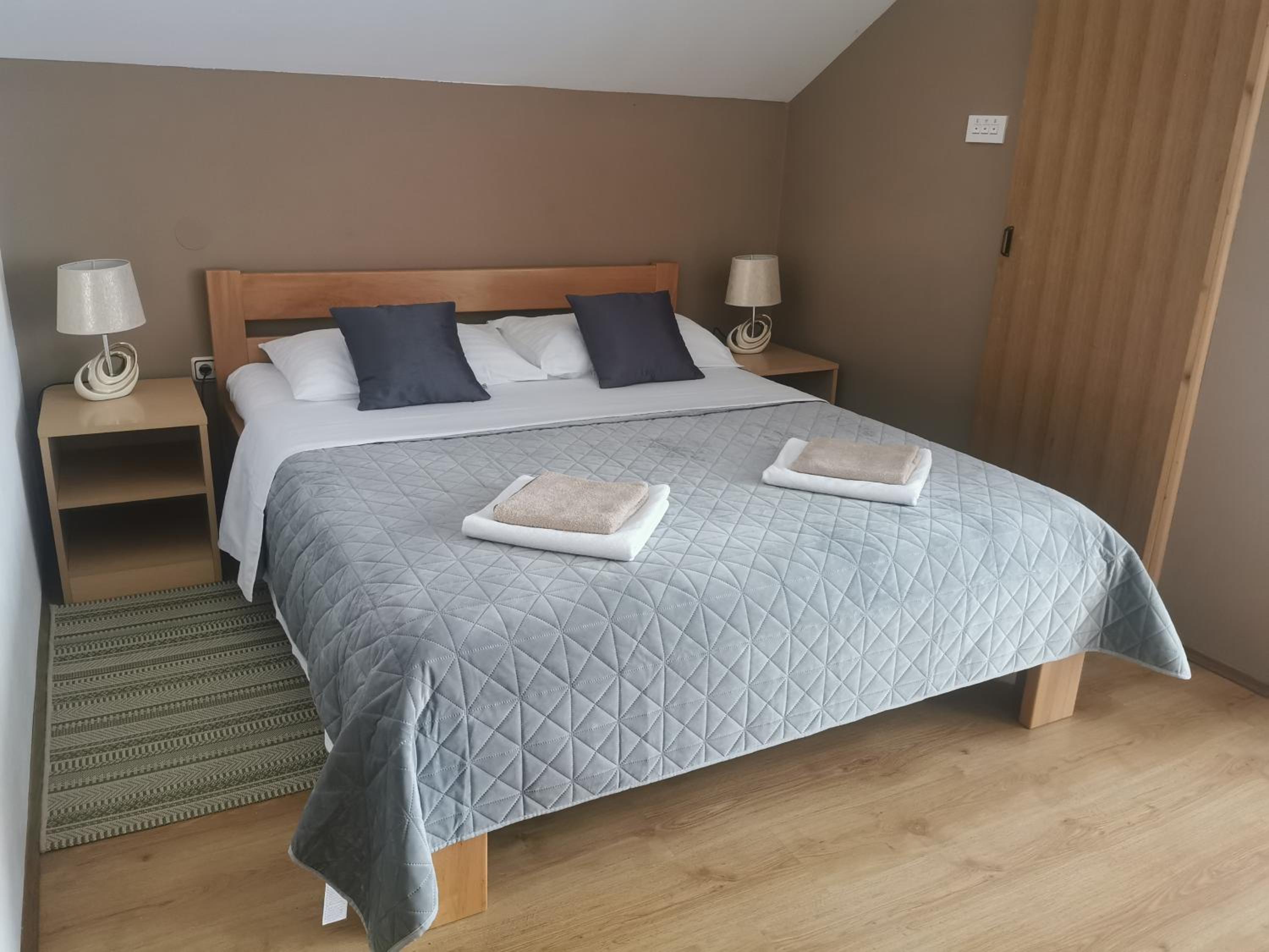 Queen Room with Balcony photo 1