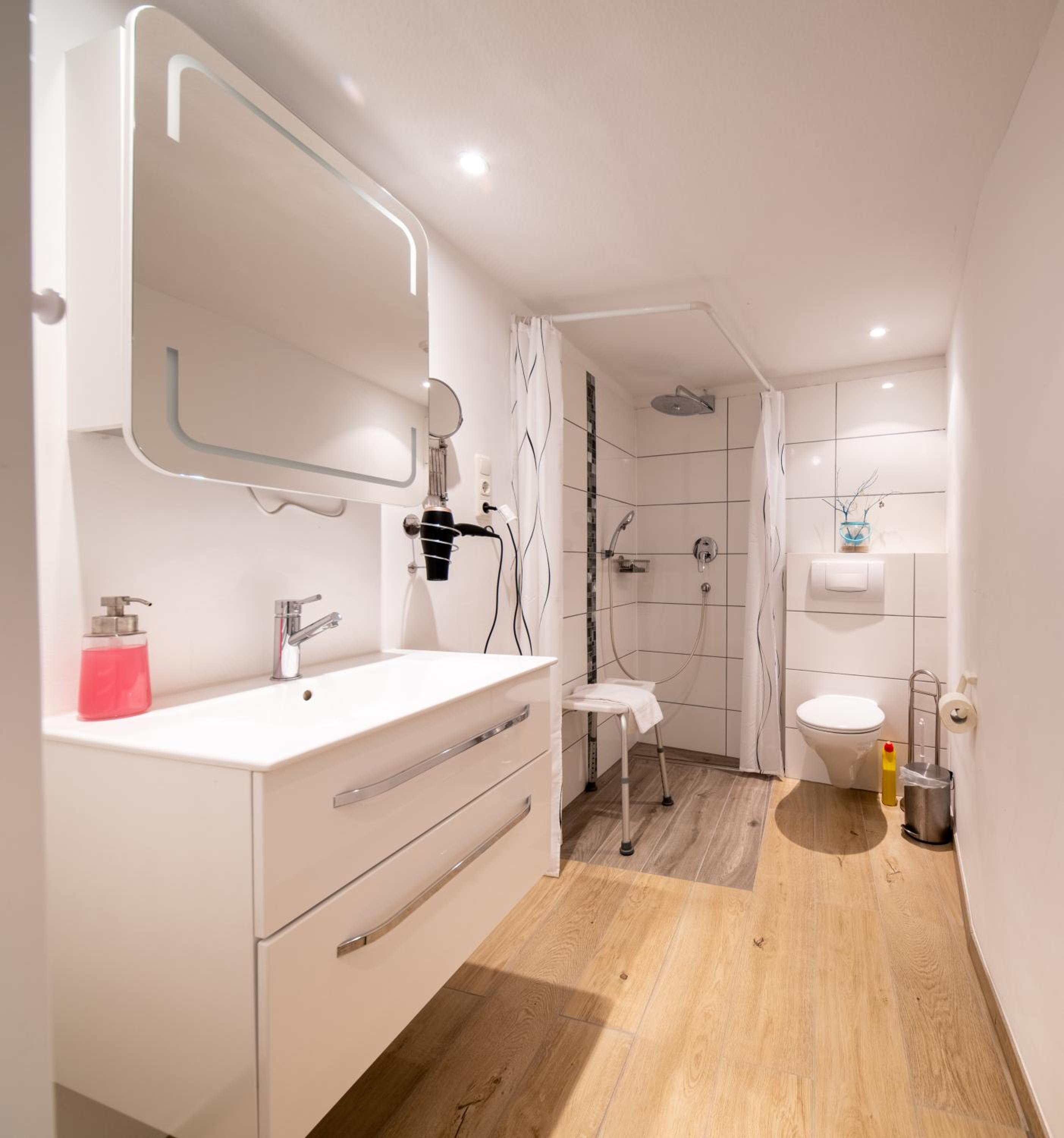 Maisonette Three-Bedroom Apartment with Terrace photo 2