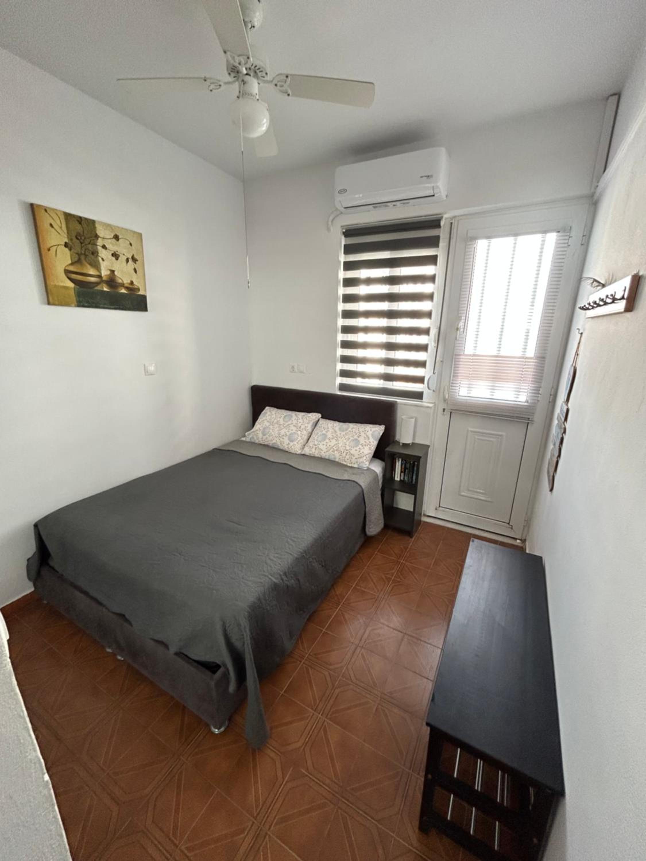 One-Bedroom House photo 2