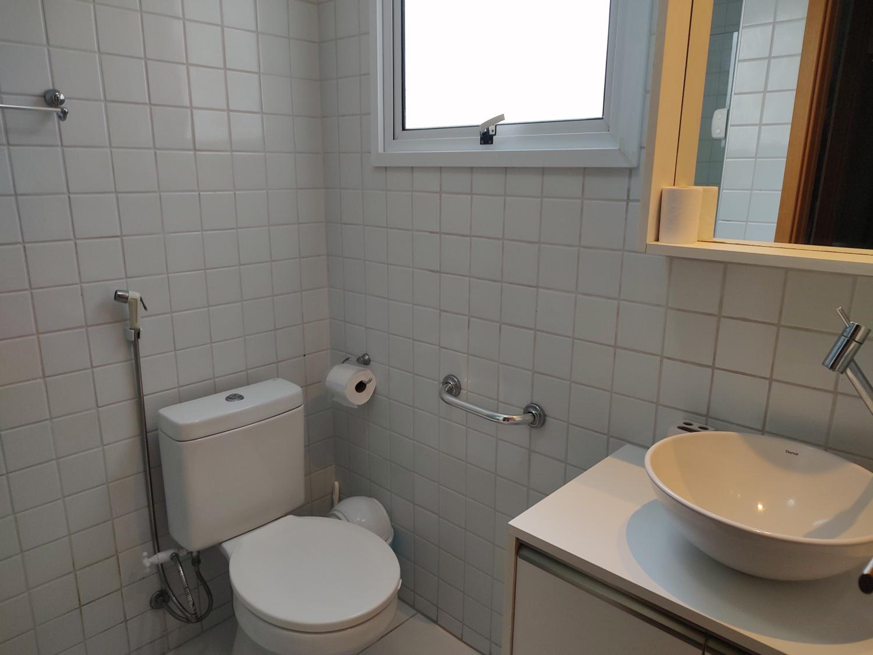 Three-Bedroom Apartment - Photo 6