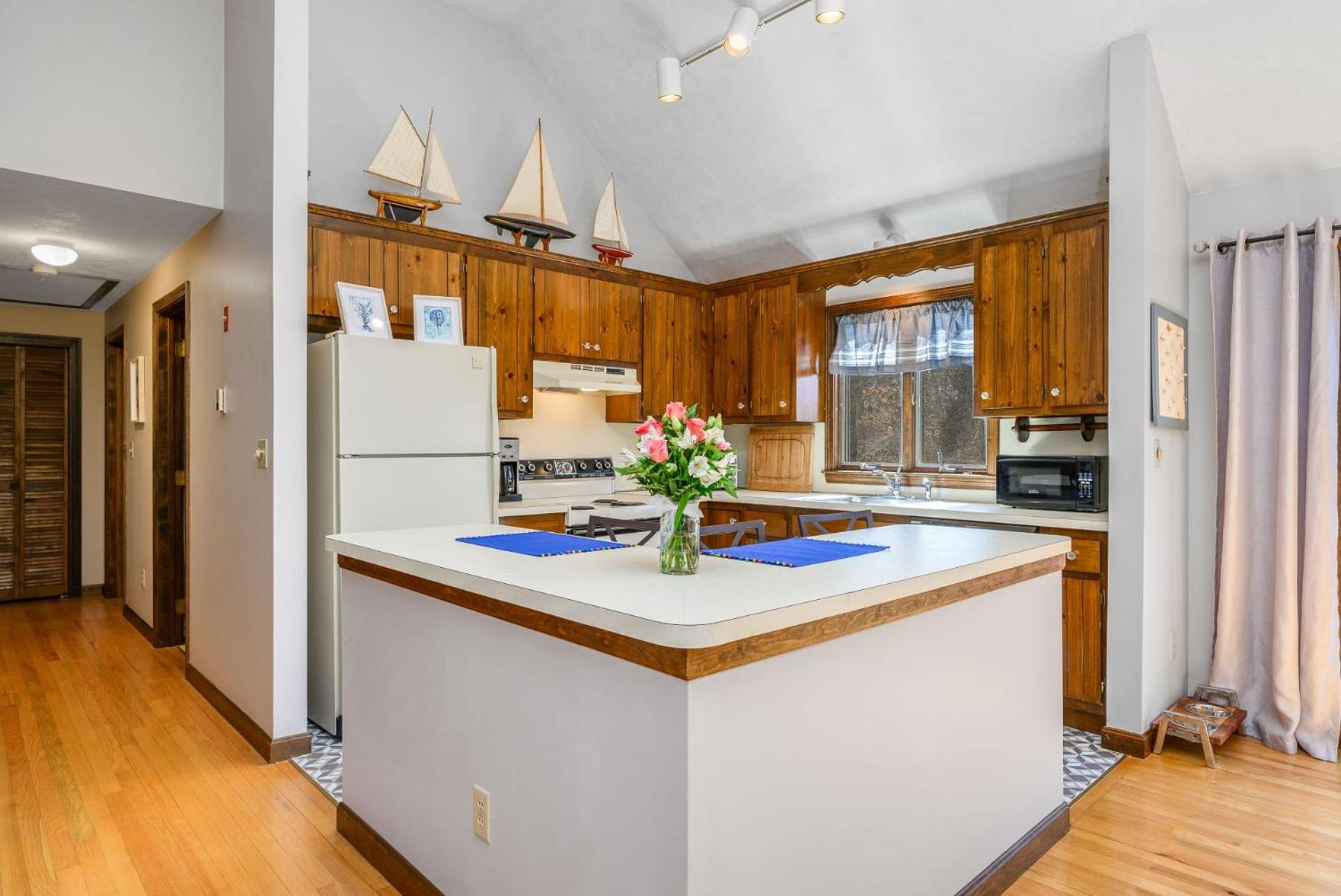Three-Bedroom House photo 1