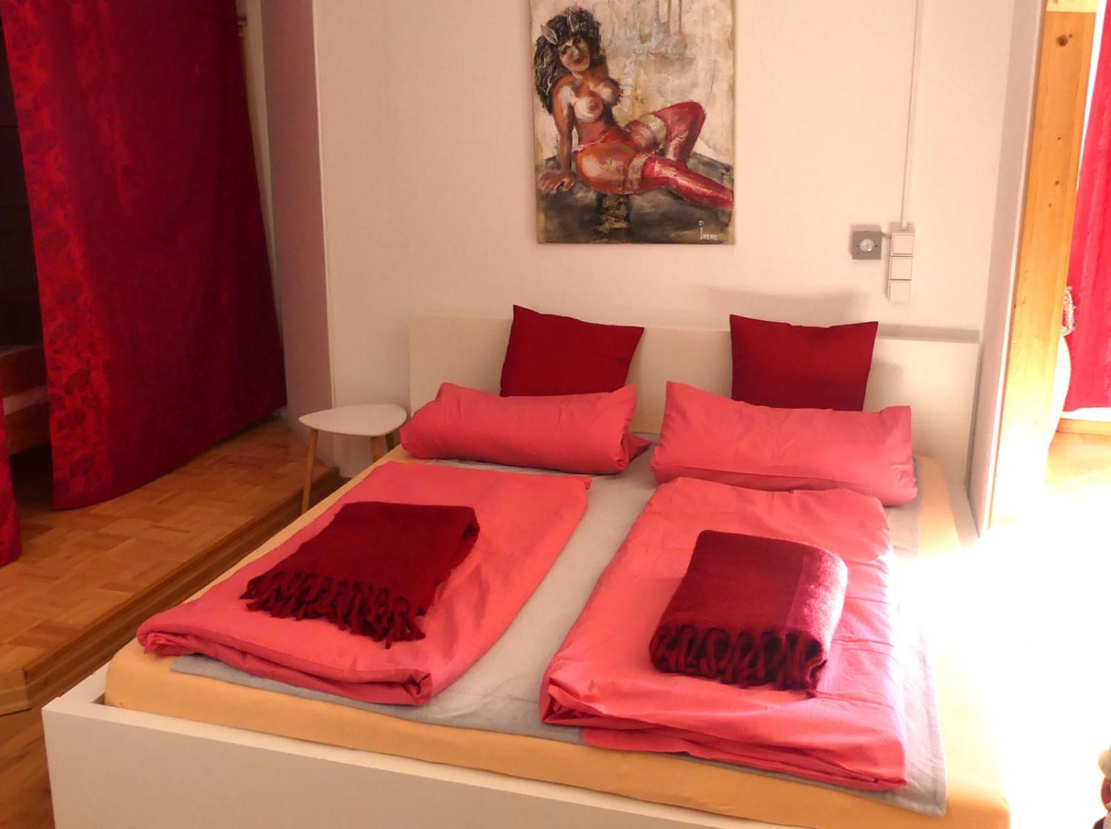 One-Bedroom Apartment photo 2