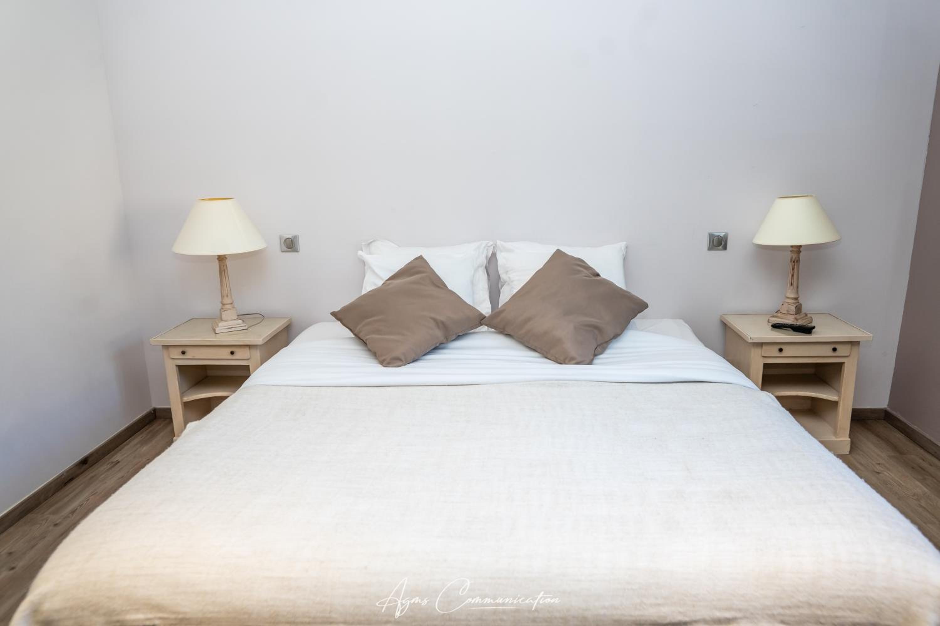 Double Room - Photo 2