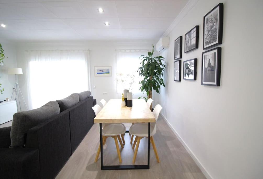 Three-Bedroom Apartment photo 3