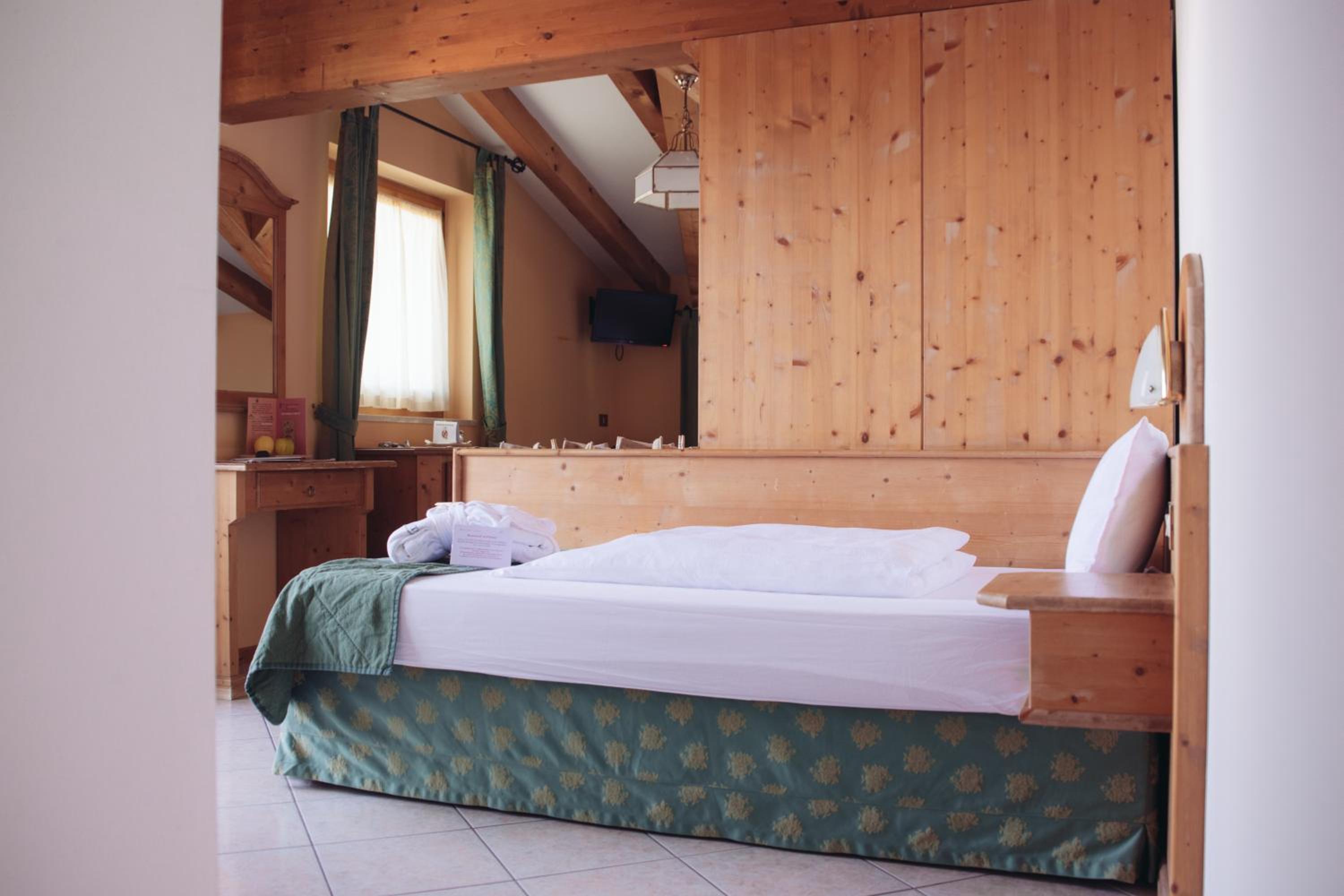 Comfort Triple Room with Shower