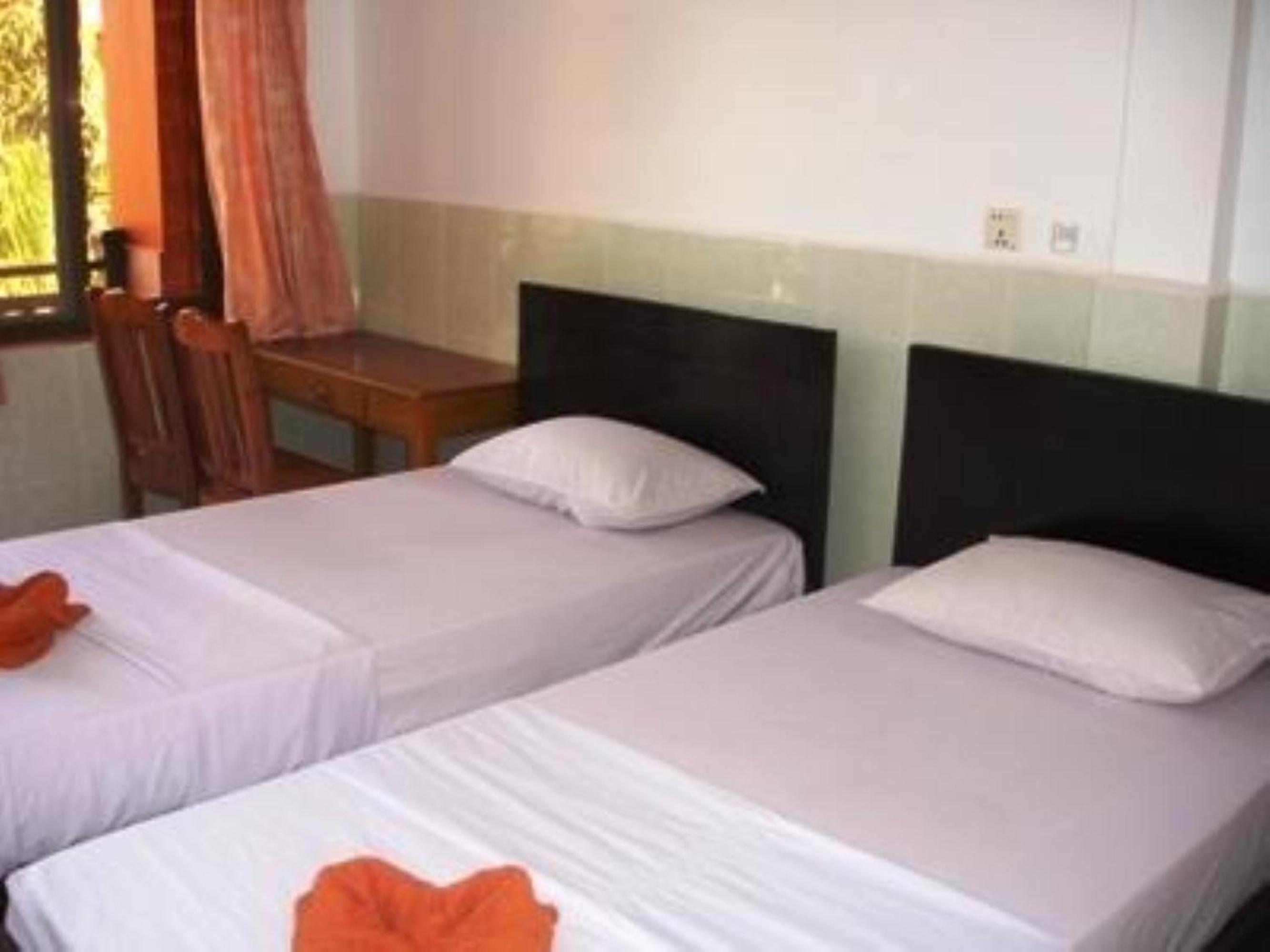 Standard Twin Room - Photo 1