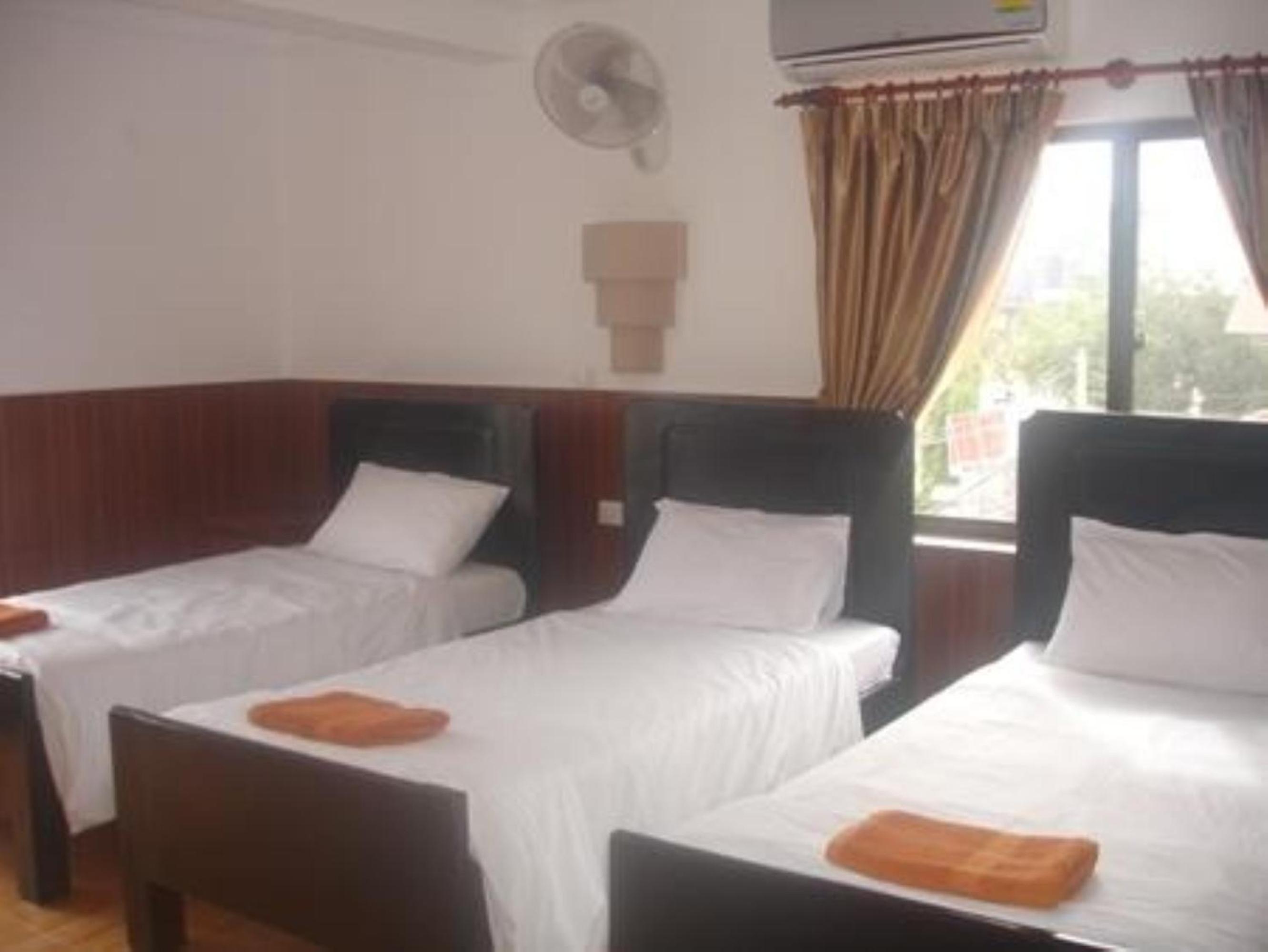 Standard Triple Room - Photo 5