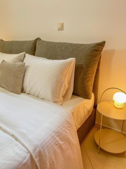 Three-Bedroom Apartment with Sea View photo 1