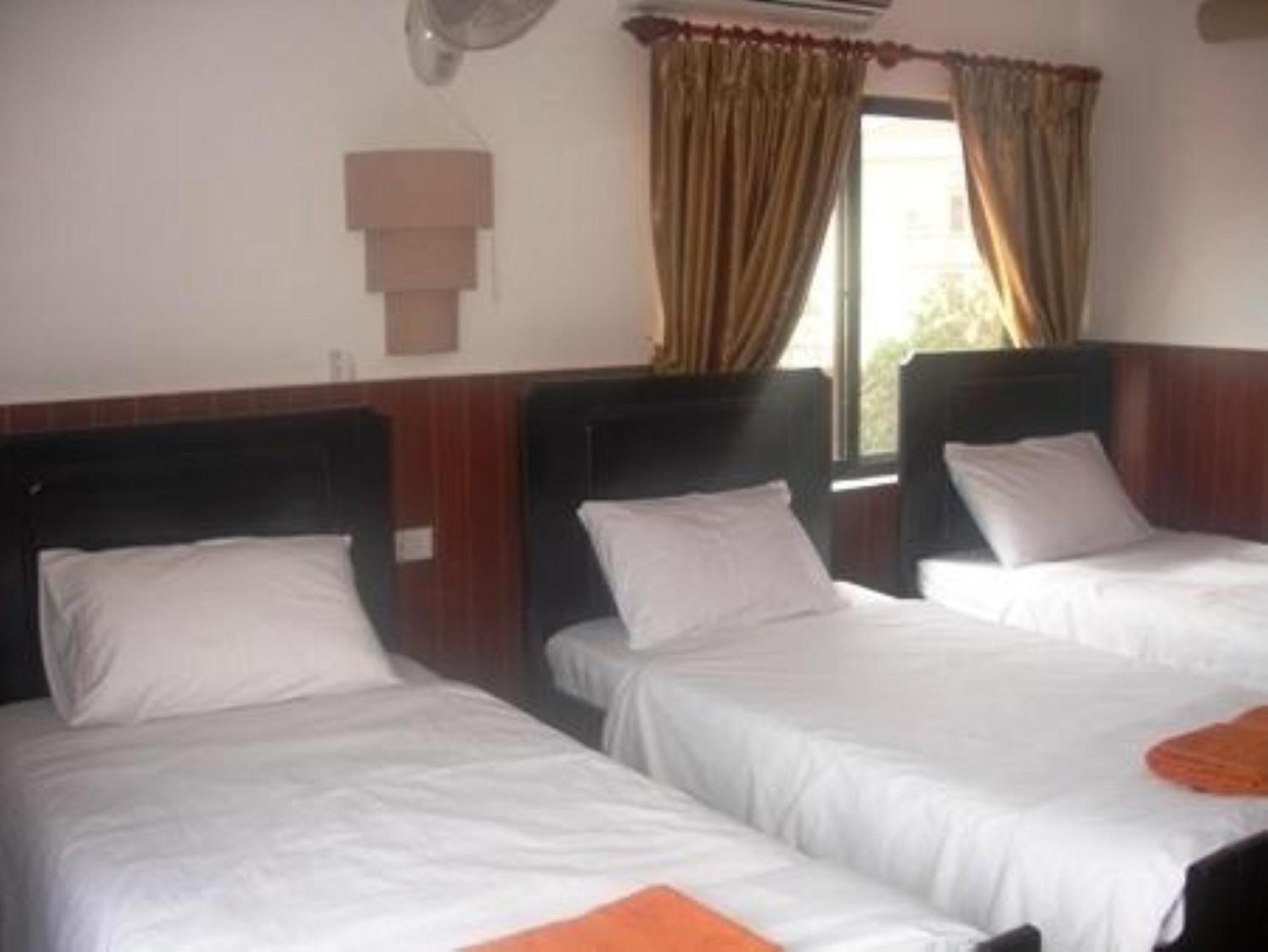 Standard Triple Room - Photo 2