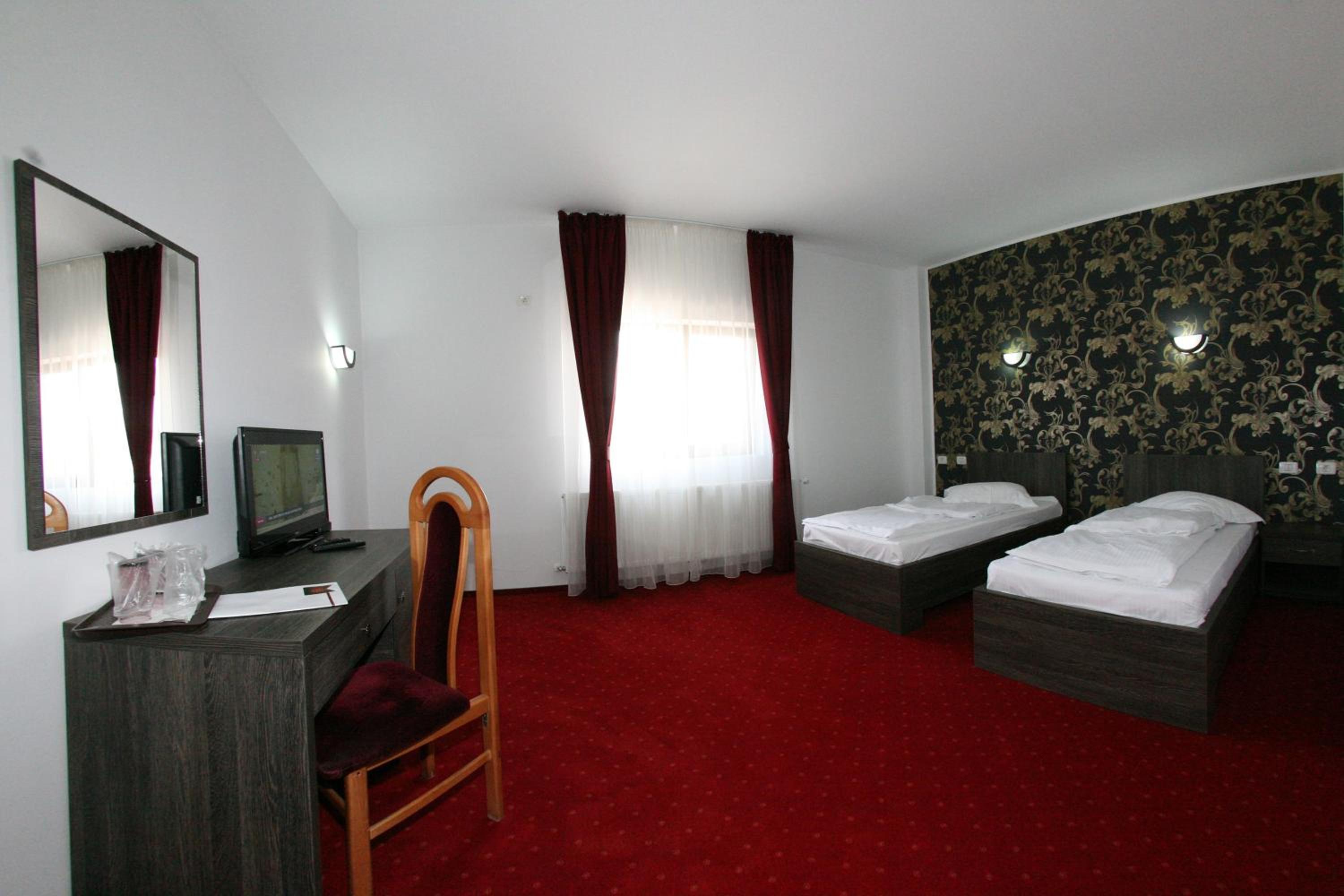 Deluxe Twin Room photo 2