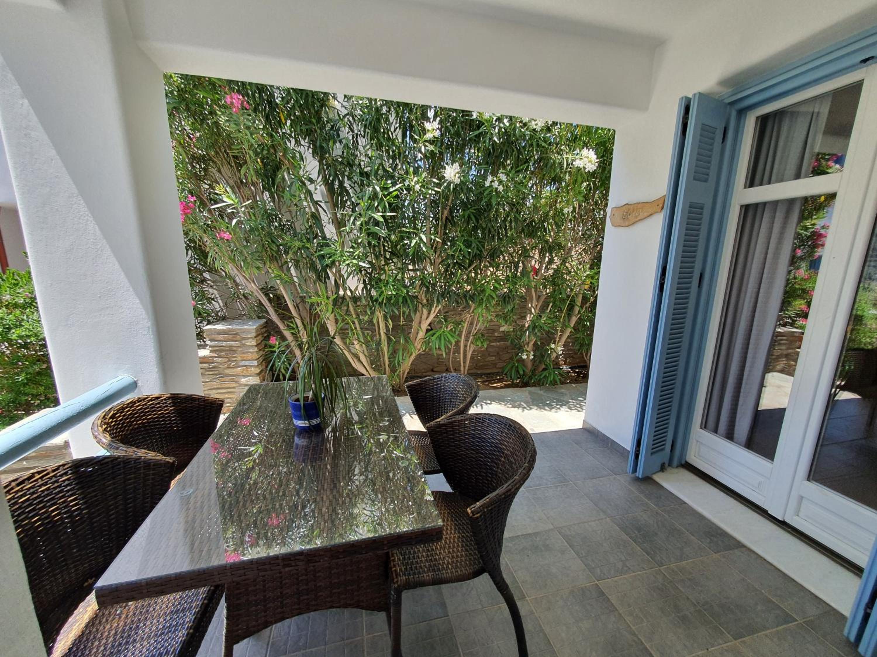 One-Bedroom Apartment - Photo 11