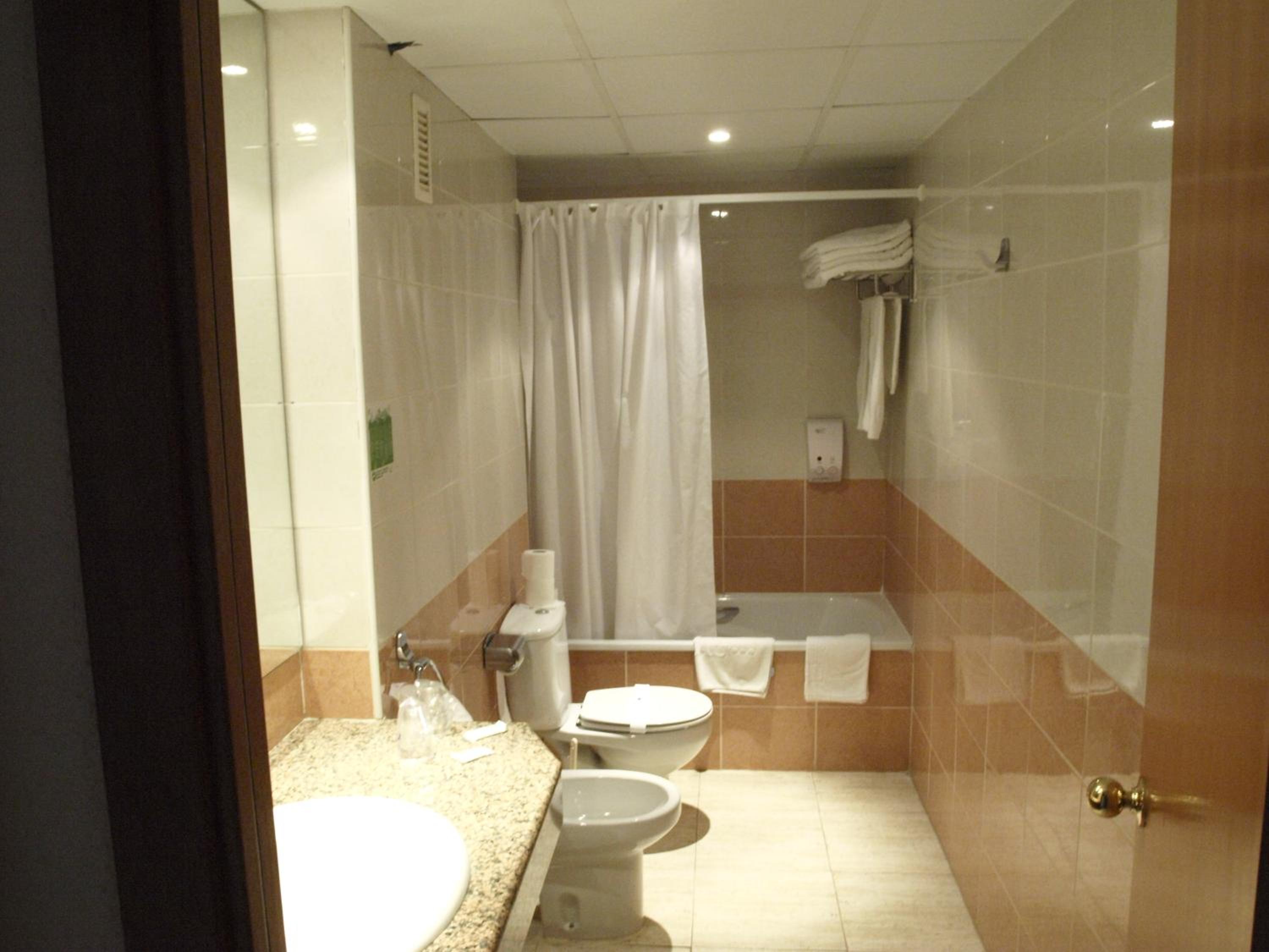 Triple Room with Pool View (2 Adults + 1 Child) photo 2