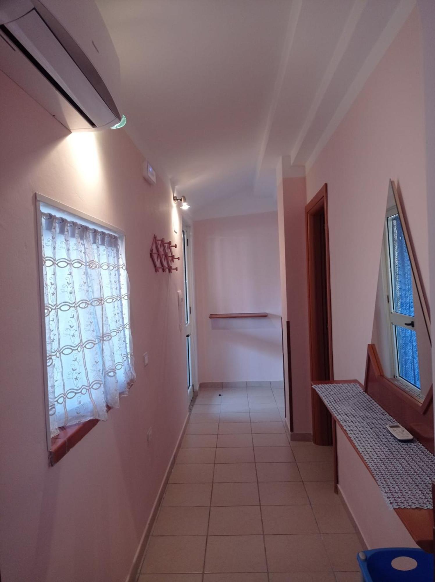 Rosa One-Bedroom House