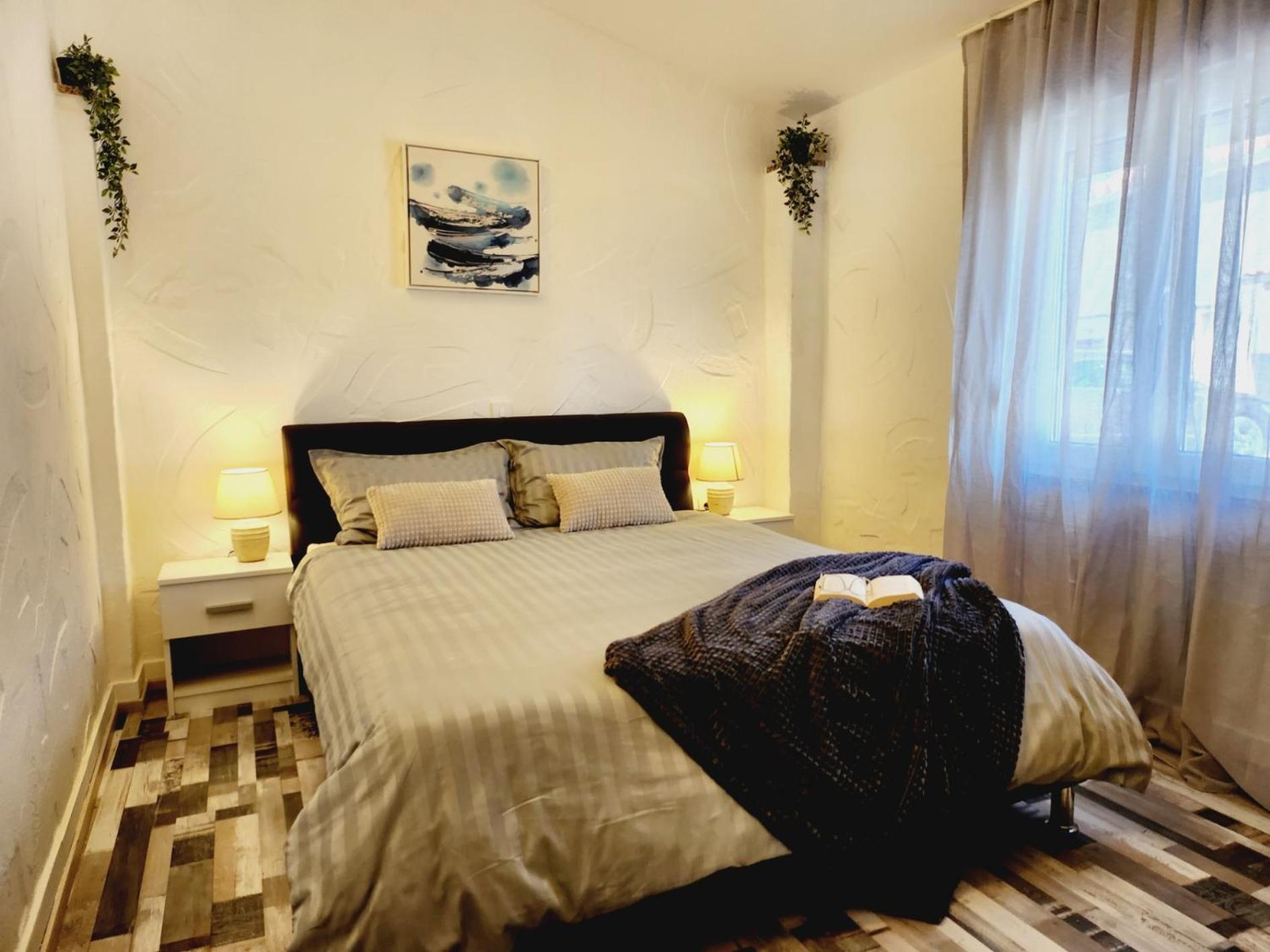 Three-Bedroom House photo 3