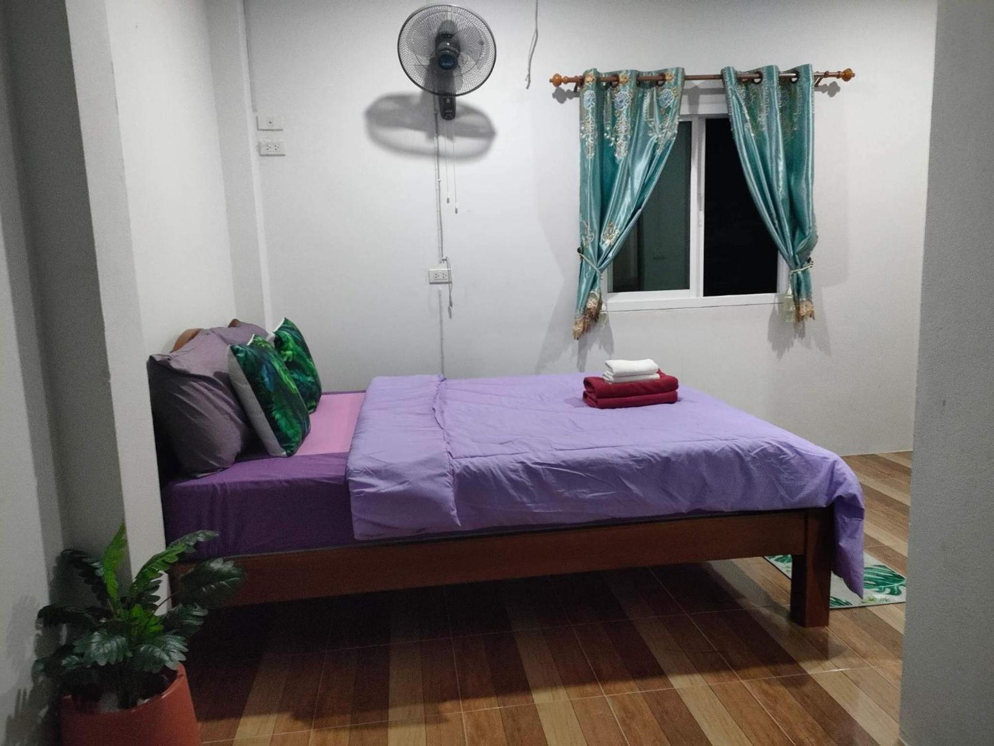 Queen Room - Photo 1