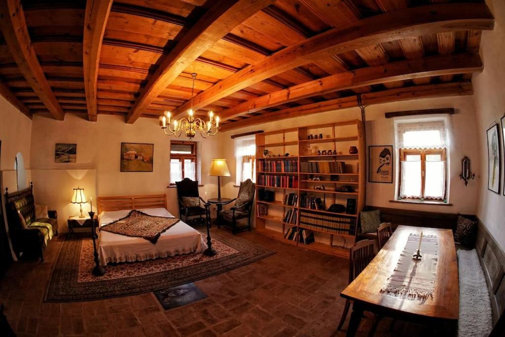 Four-Bedroom House photo 1