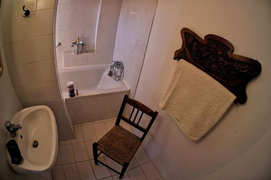 Four-Bedroom House photo 2