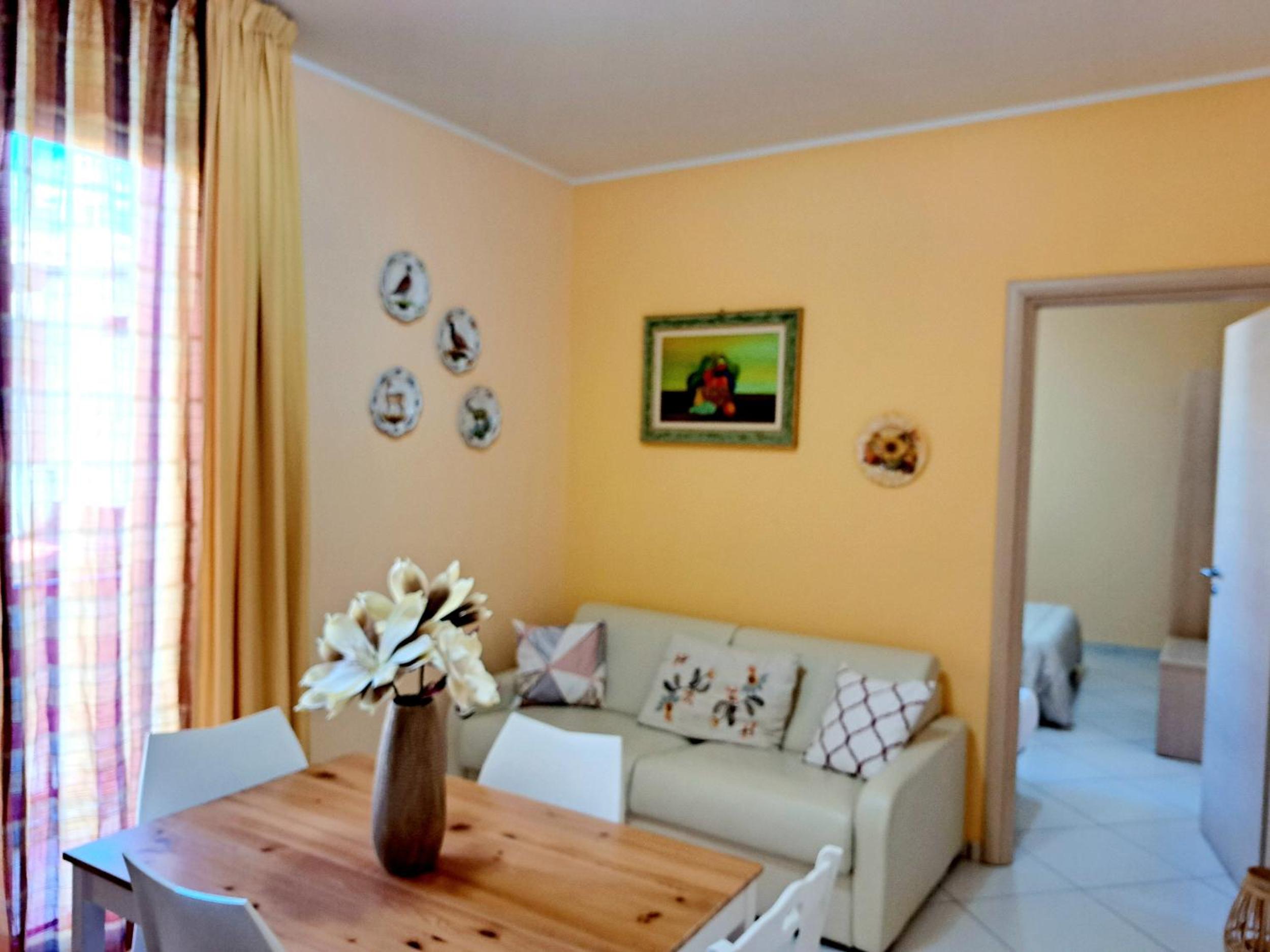 One-Bedroom Apartment with Balcony photo 2