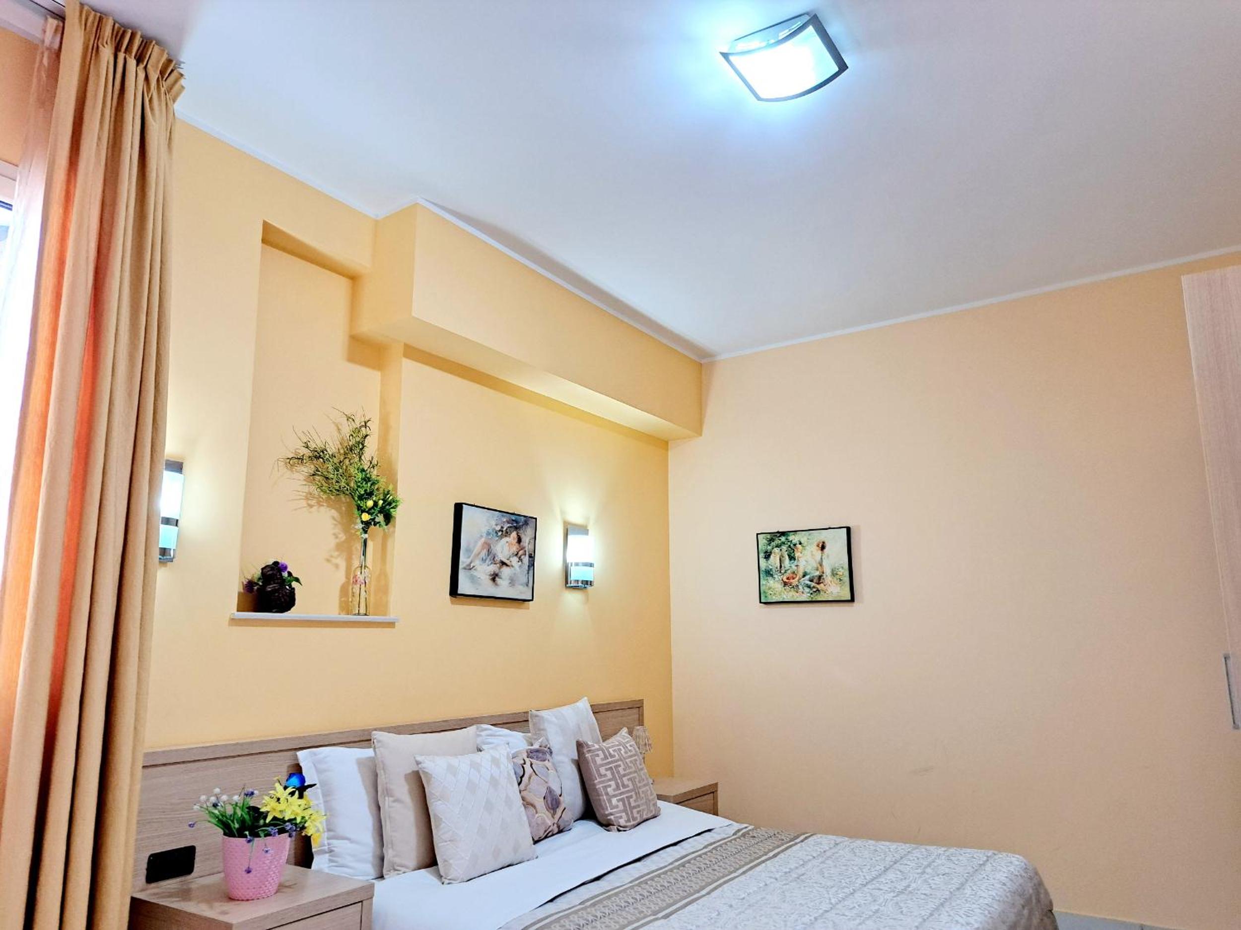 One-Bedroom Apartment with Balcony photo 1