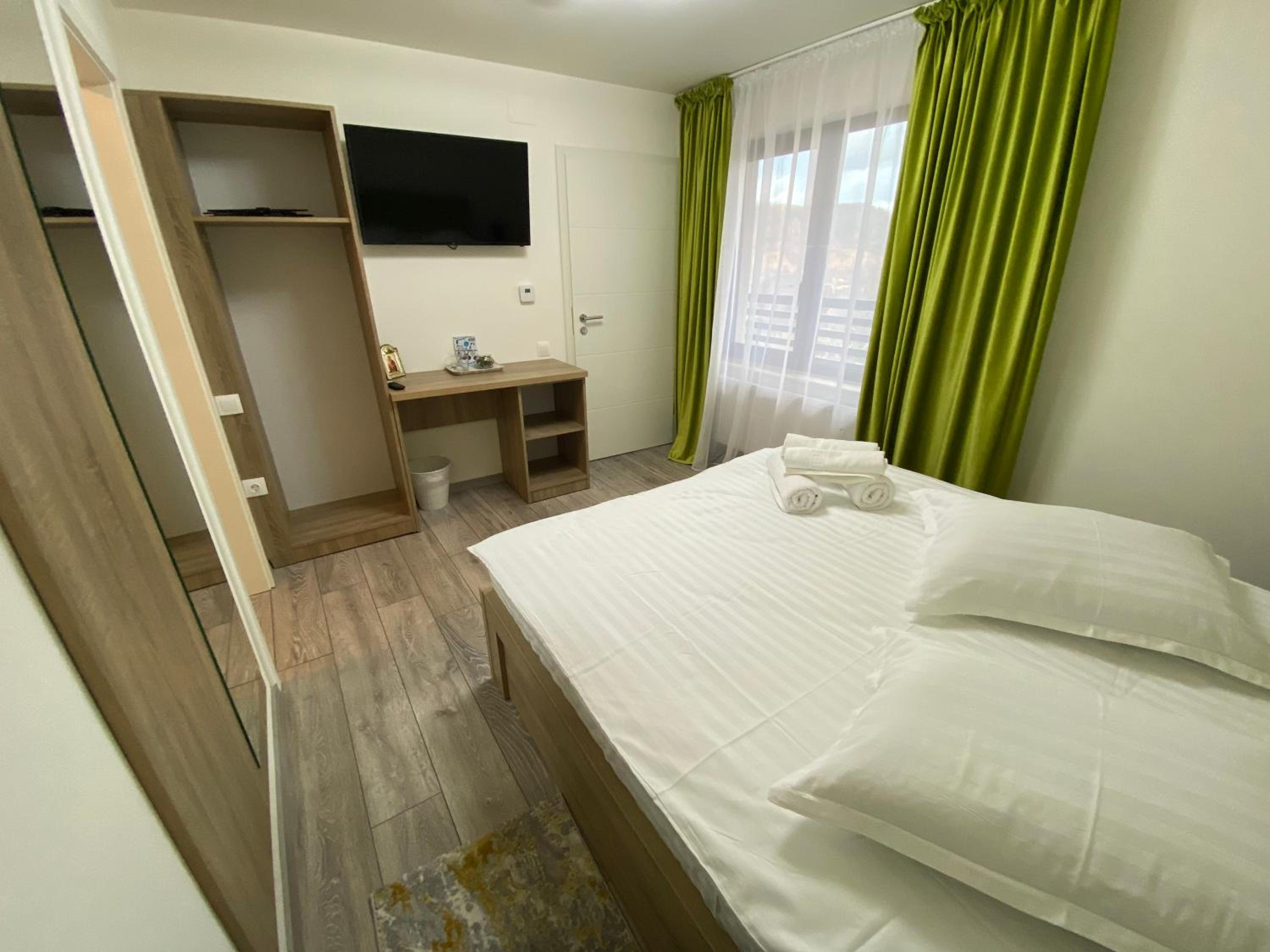 Deluxe Double Room photo 3