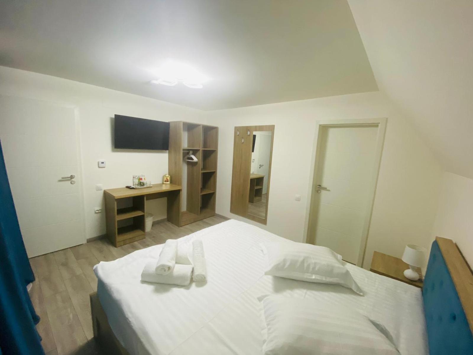 King Room with Mountain View photo 3
