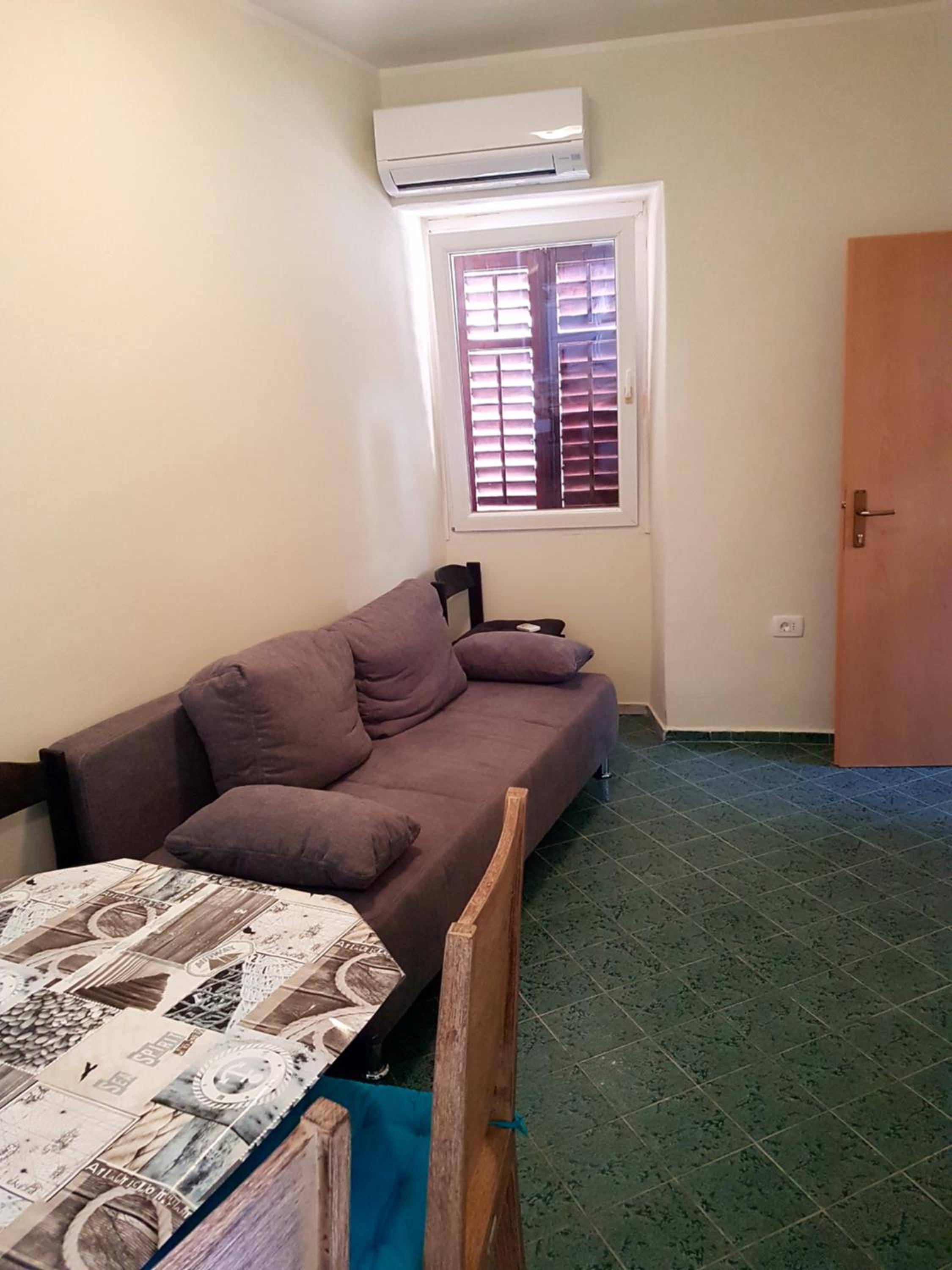 One-Bedroom Apartment with City View photo 1