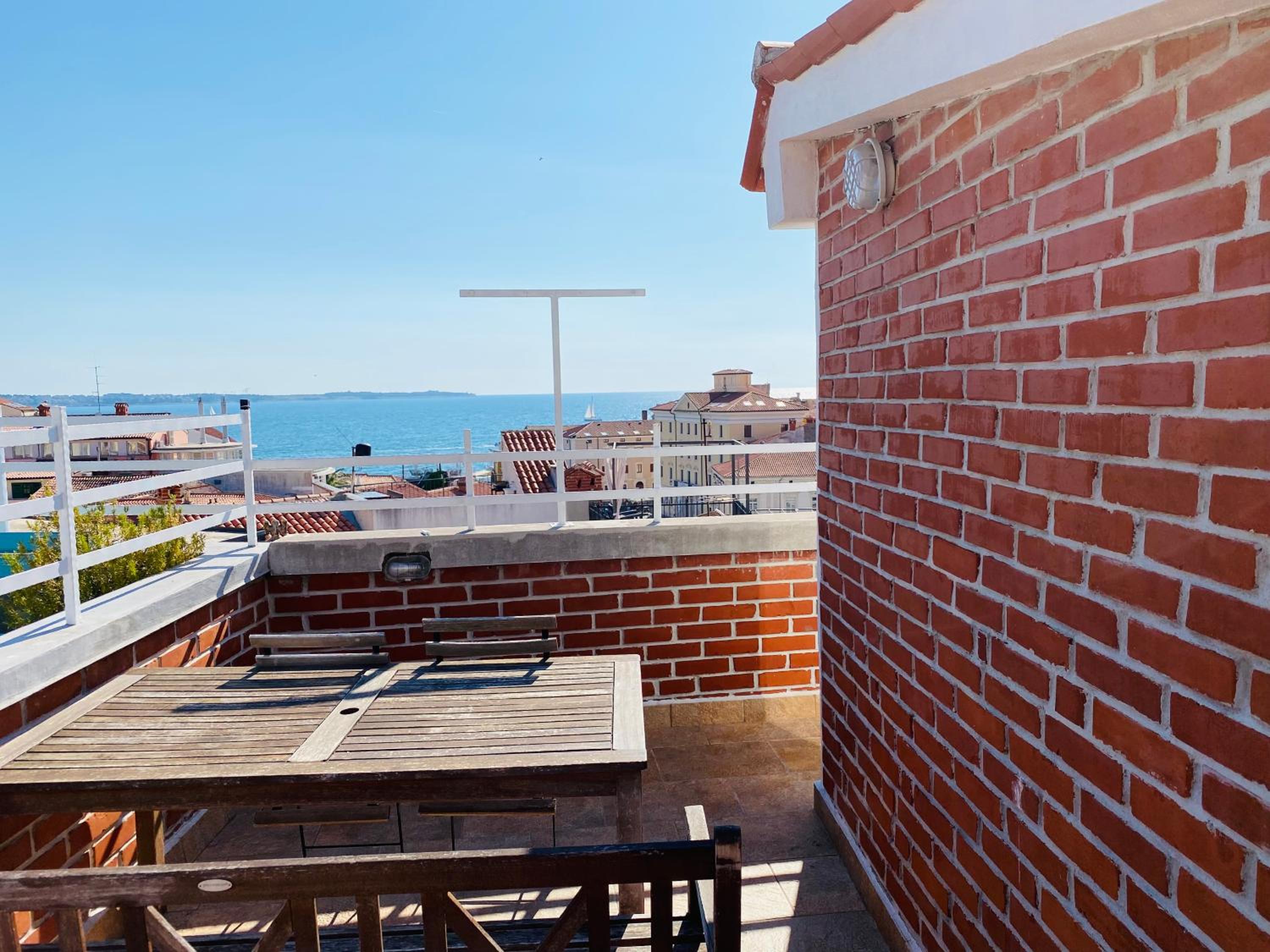 Apartment with Terrace photo 3